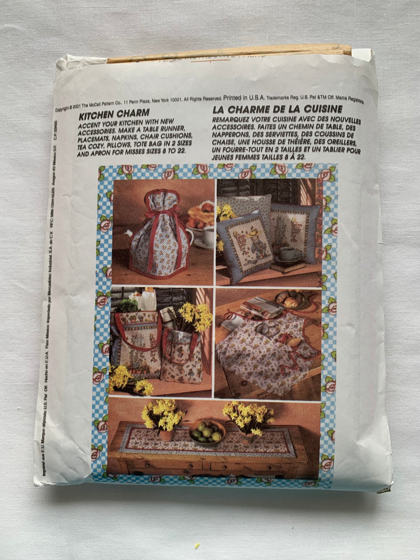 McCall's Home Decorating Sewing Pattern 3214 Kitchen Essentials, Placemat, Chair Pillow, Napkins, Tea Cozy, Tote Bag, Apron, Uncut, 2001