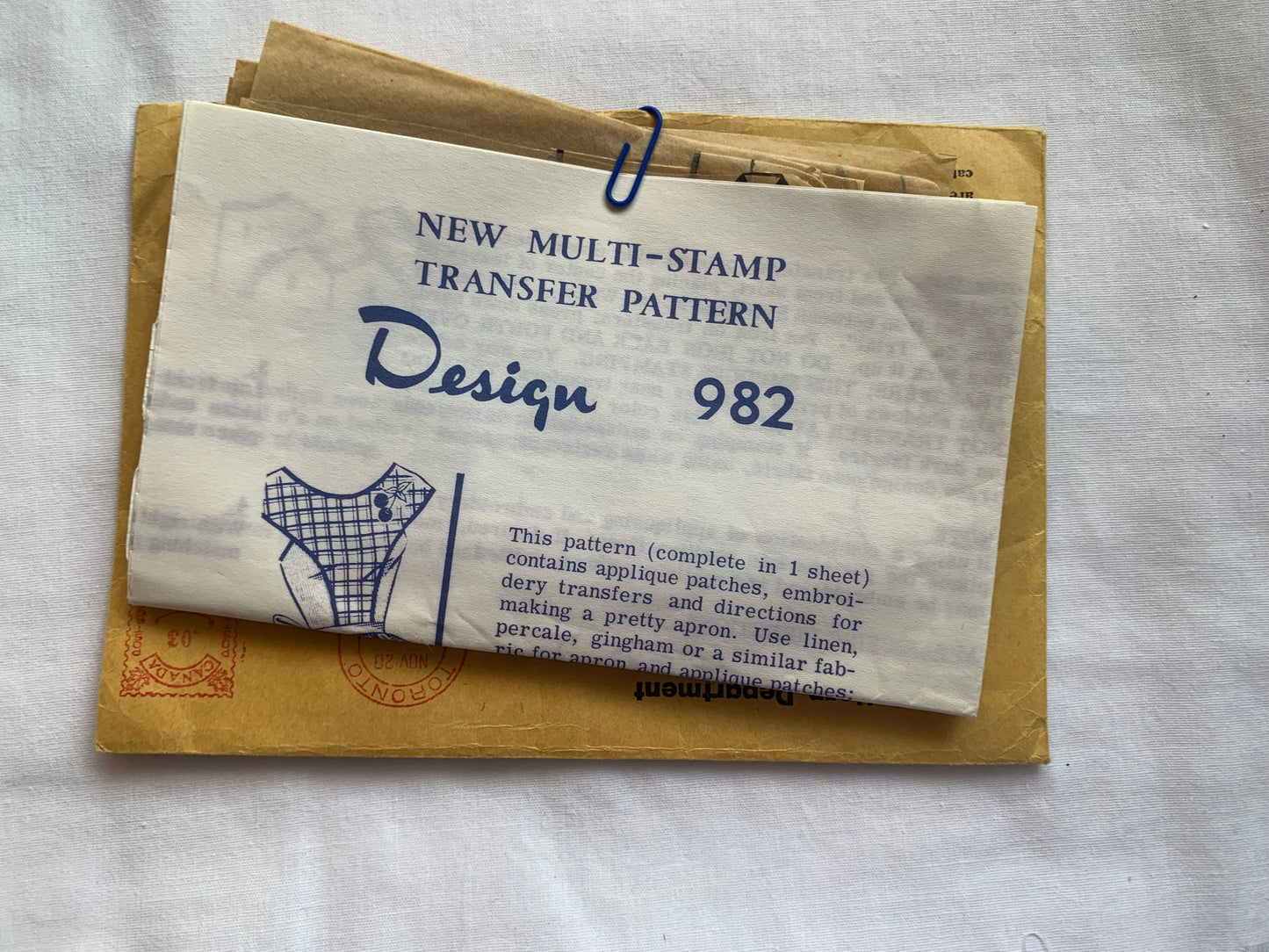 Design 982 Apron, Transfers, Tie Back, Over the Head, Pockets, Vintage 1967
