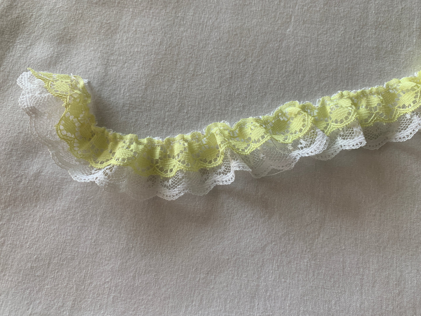 Trim Light Yellow and White Tiers, 15 Feet Long, 1 Inch Wide, Lace, Crafts, Hobbies, Photos, Card-Making, Baby Clothes