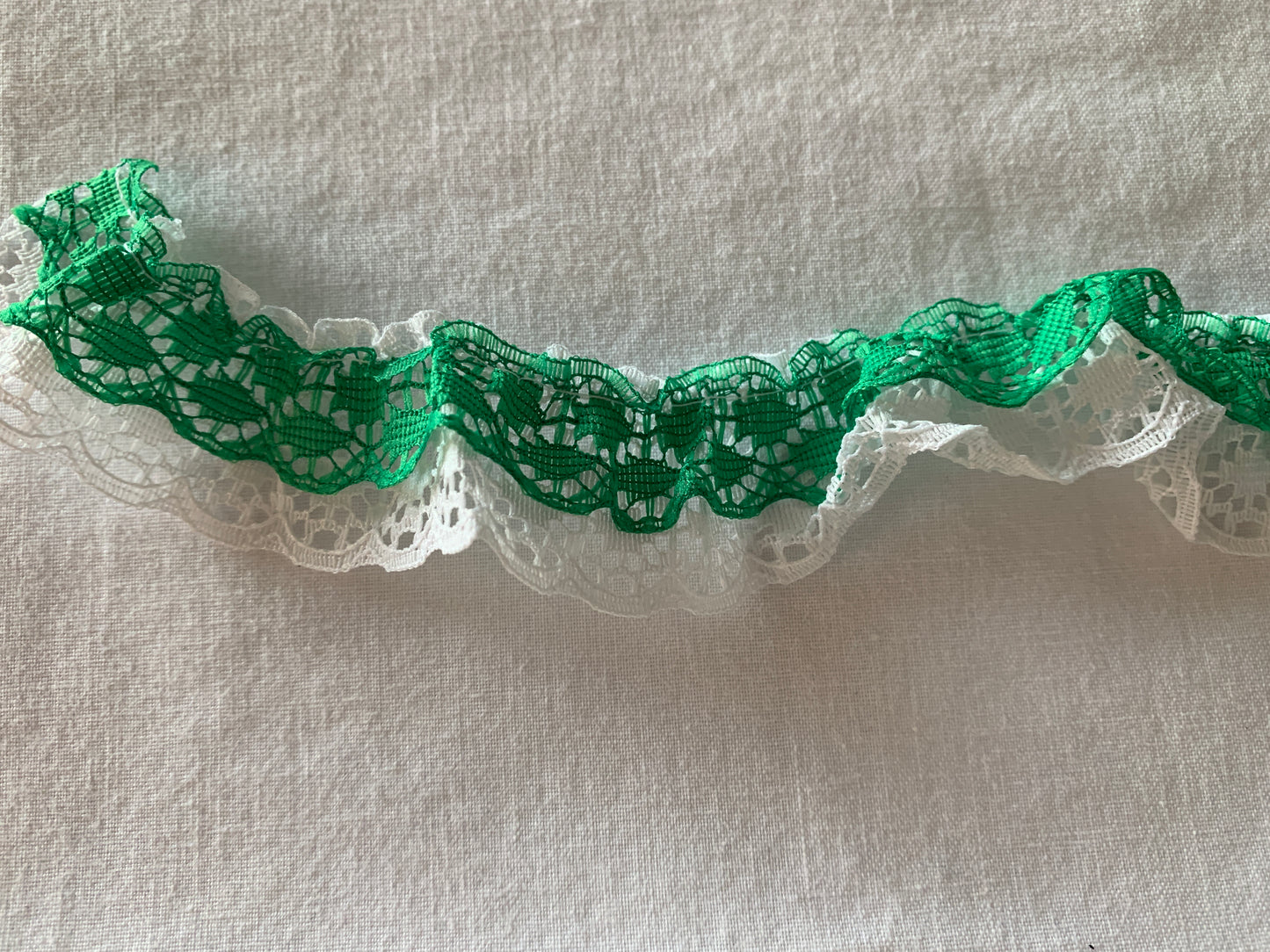 Trim Green and White Tiers, 25 Feet Long, 1 Inch Wide, 100% Polyester Lace, Crafts, Hobbies, Photos, Card-Making, Baby Clothes