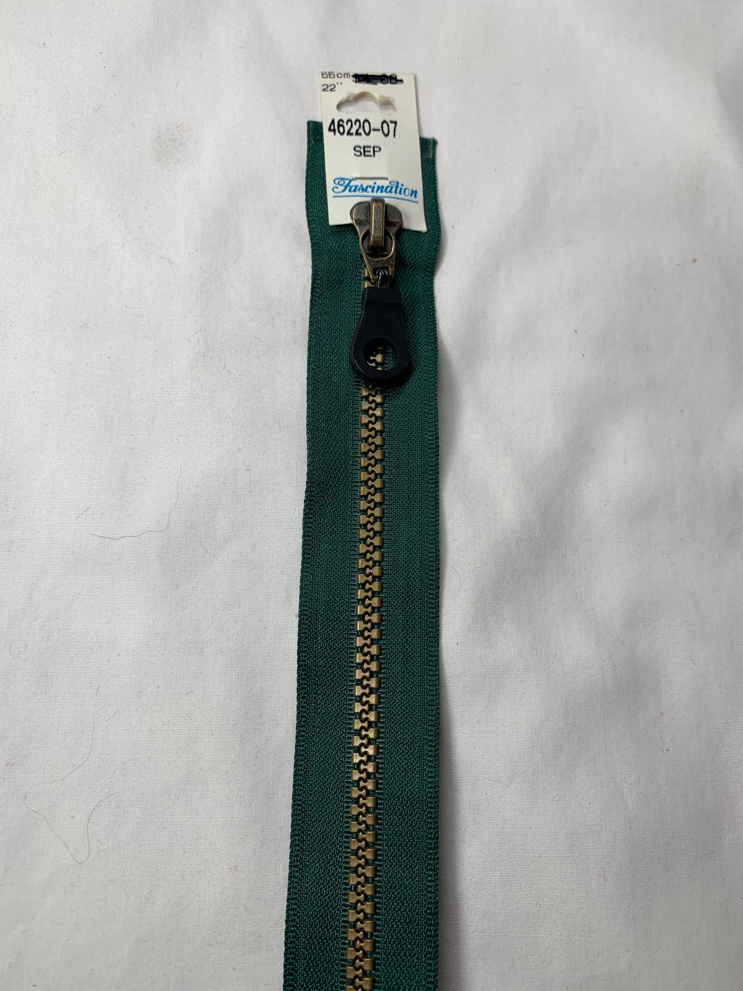 Molded Plastic Zipper, Separating, 22 Inch, Forest Green Color, Black Pull, New