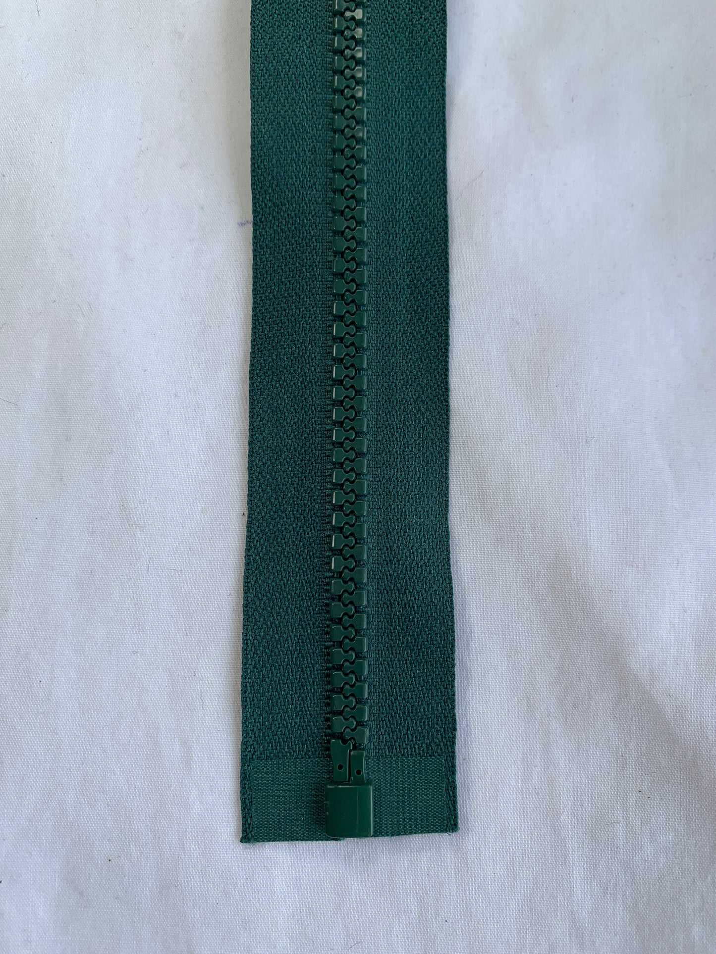 Molded Plastic Zipper, Separating, 20 Inch, Medium Green Color, New
