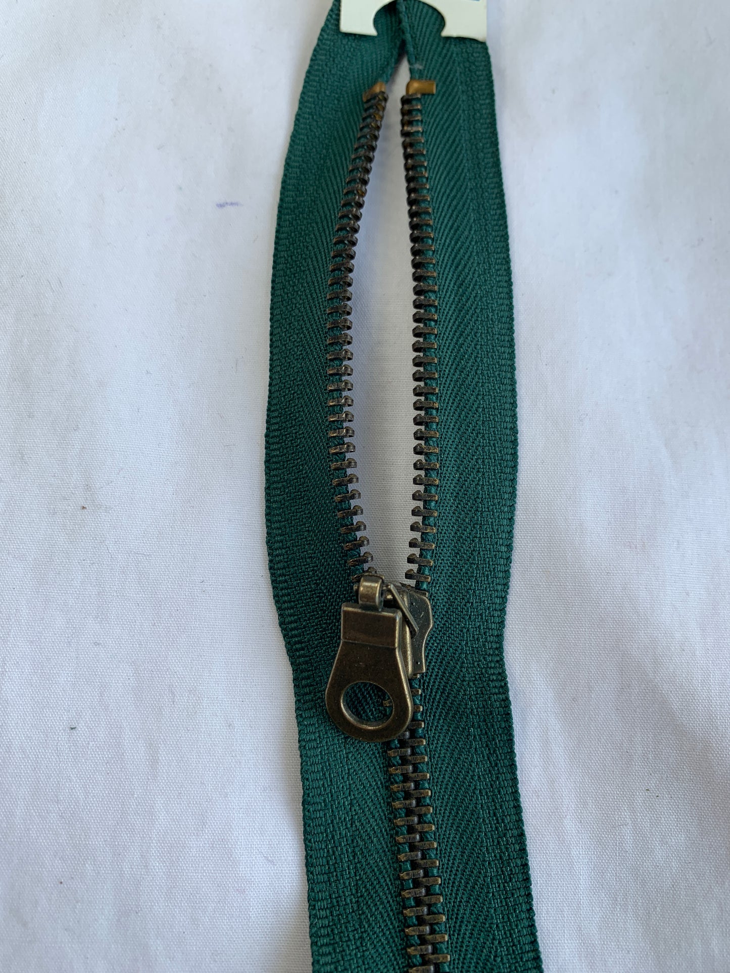 Molded Plastic Zipper, Separating, 20 Inch, Medium Green Color, New