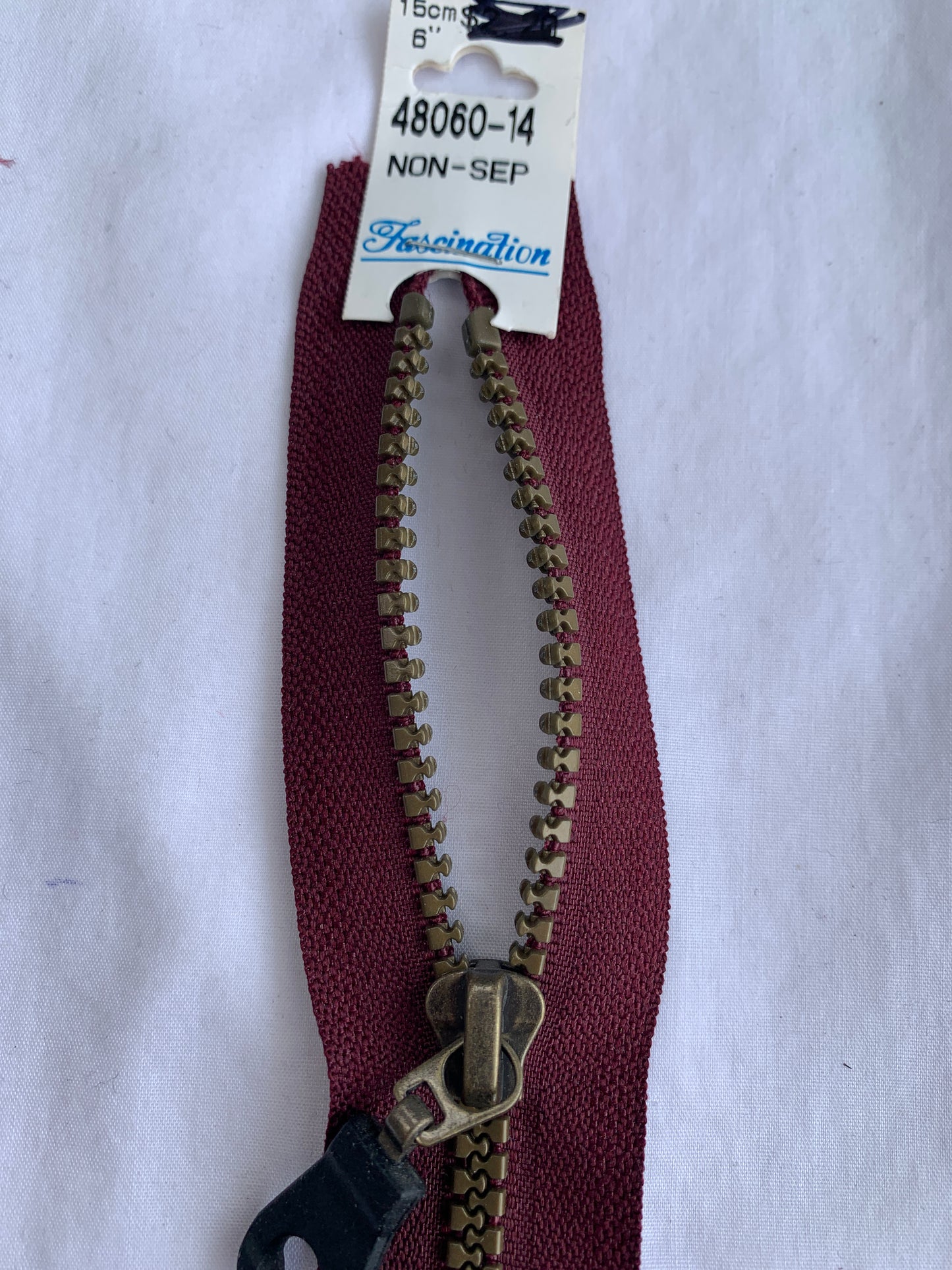 6 Inch Non-Separating Zipper, Burgandy, Molded Plastic, New