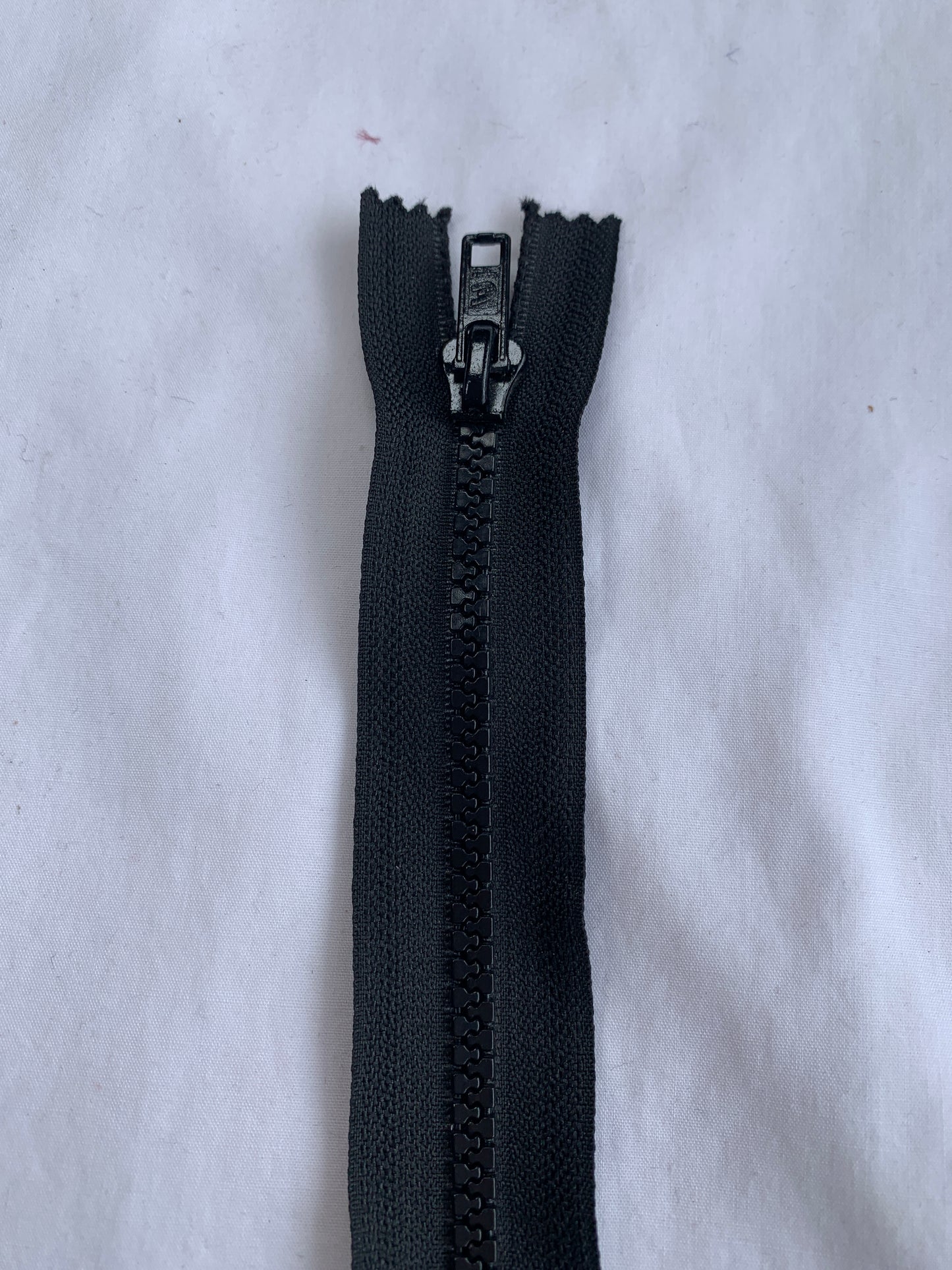 7 Inch Non-Separating Zipper, Black, Molded Plastic, New