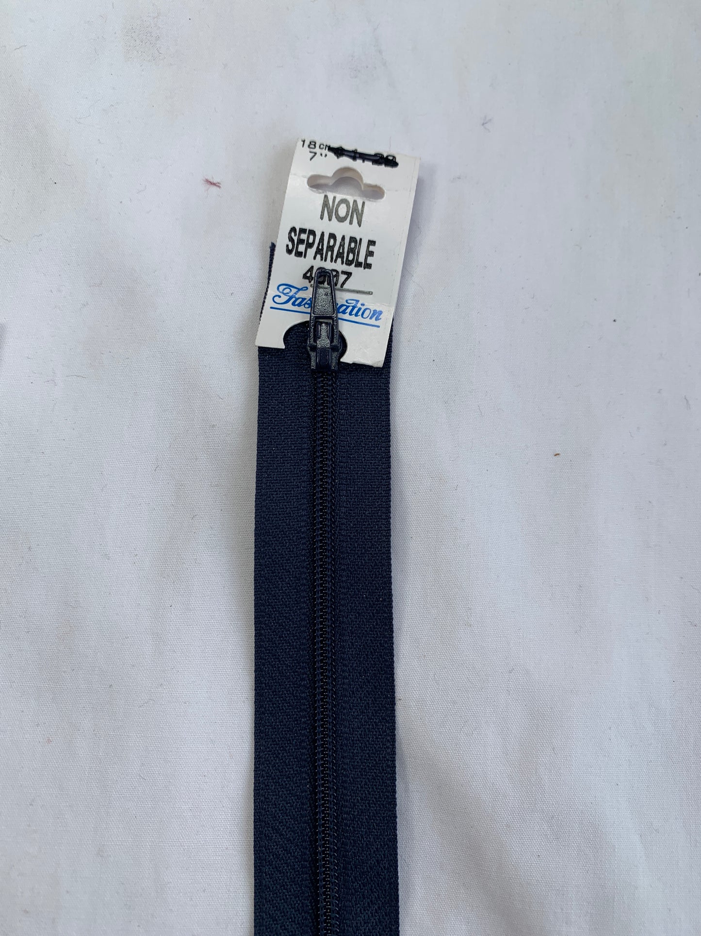 7 Inch Non-Separating Zipper, Navy Blue Molded Plastic, New
