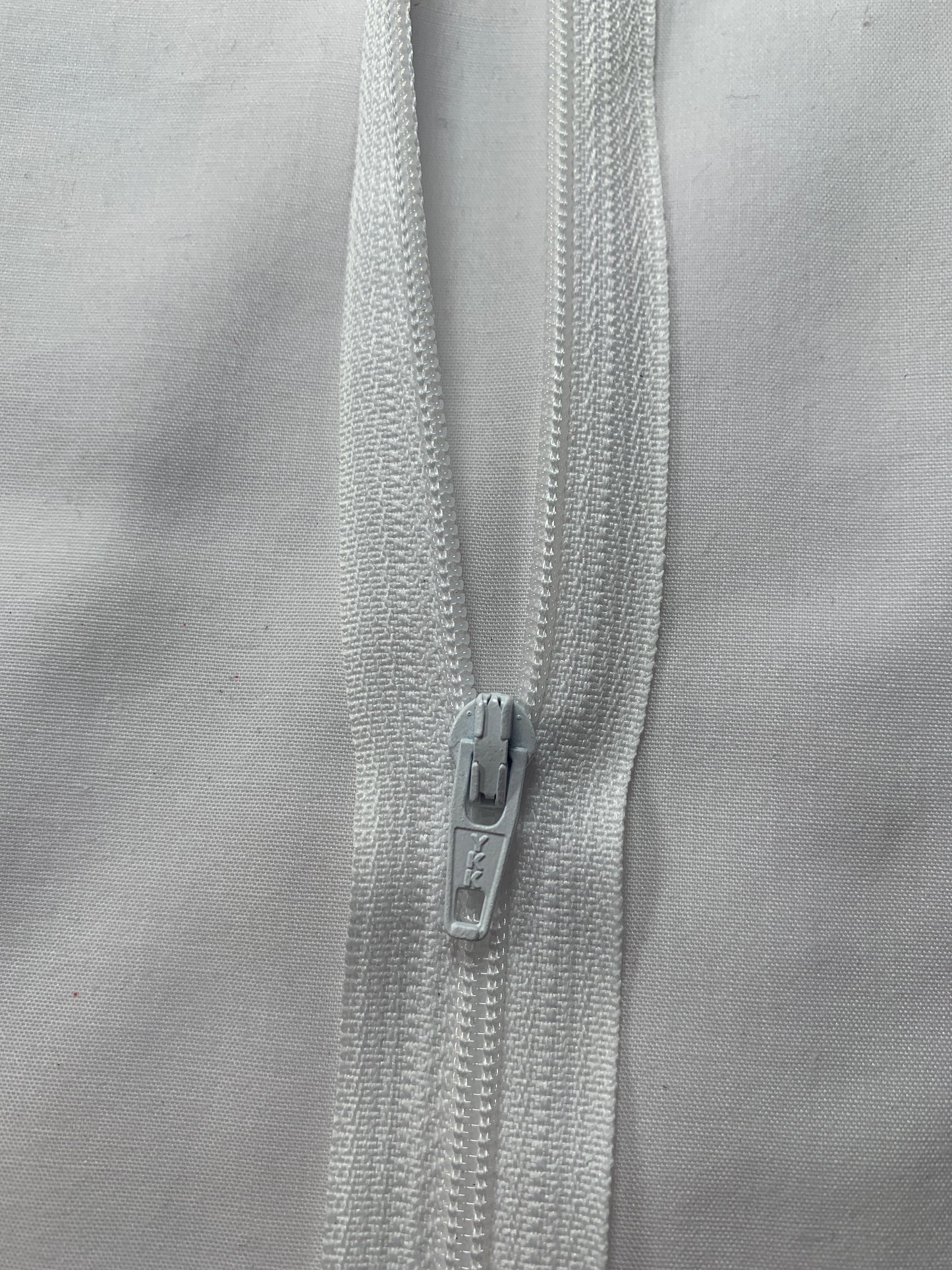 16 Inch Non-Separating Zipper, White, Molded Plastic, New
