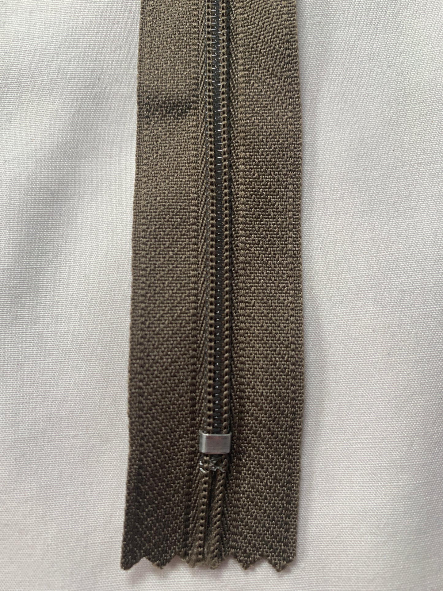 16 Inch Non-Separating Zipper, Peanut Brown, Molded Plastic, New