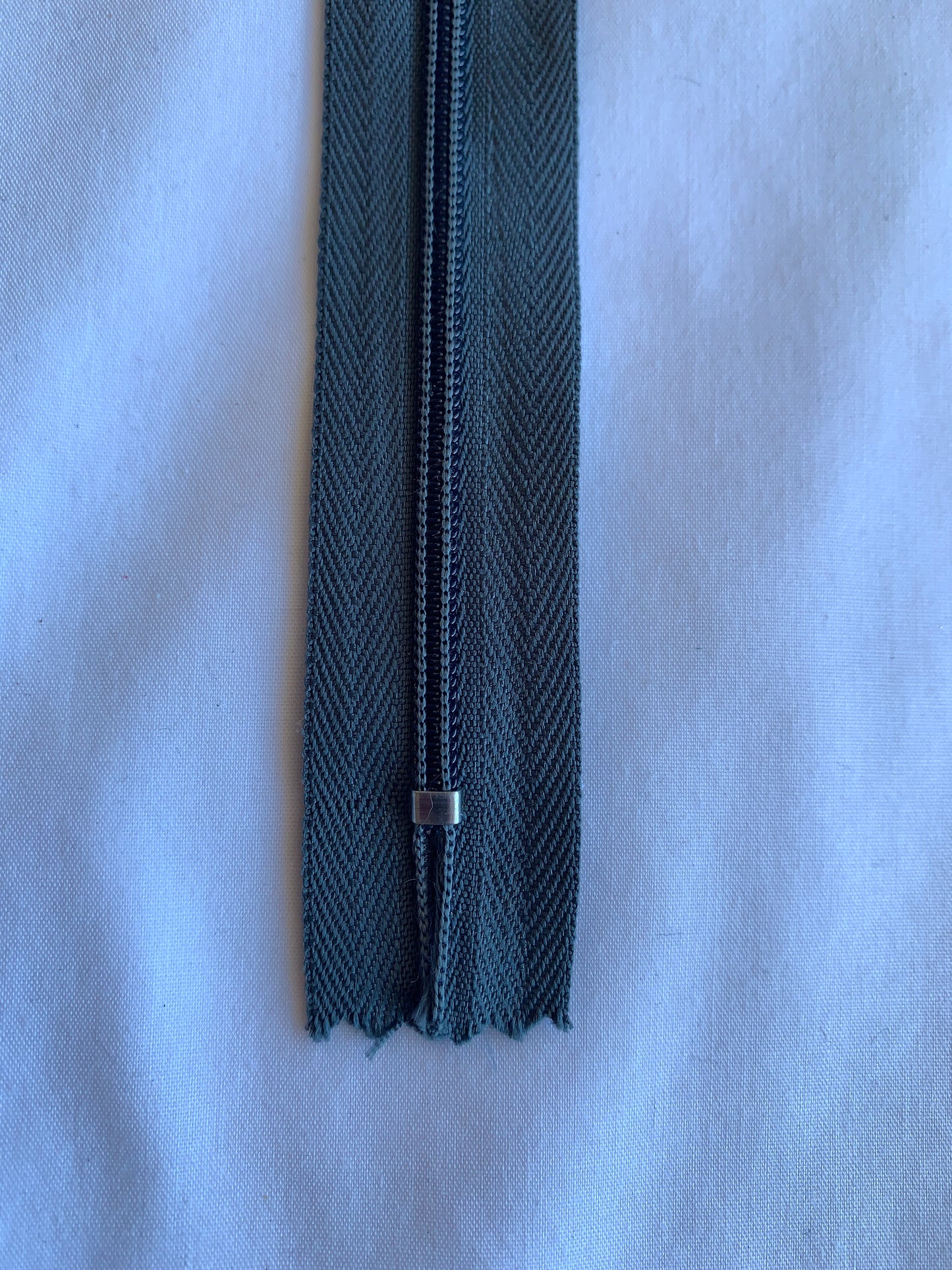 18 Inch Non-Separating Zipper, Dark Grey, Molded Plastic, New