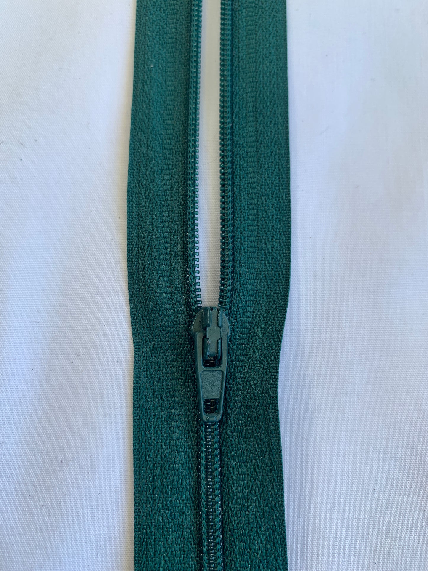 20 Inch Non-Separating Zipper, Pine Green Color, Molded Plastic, New