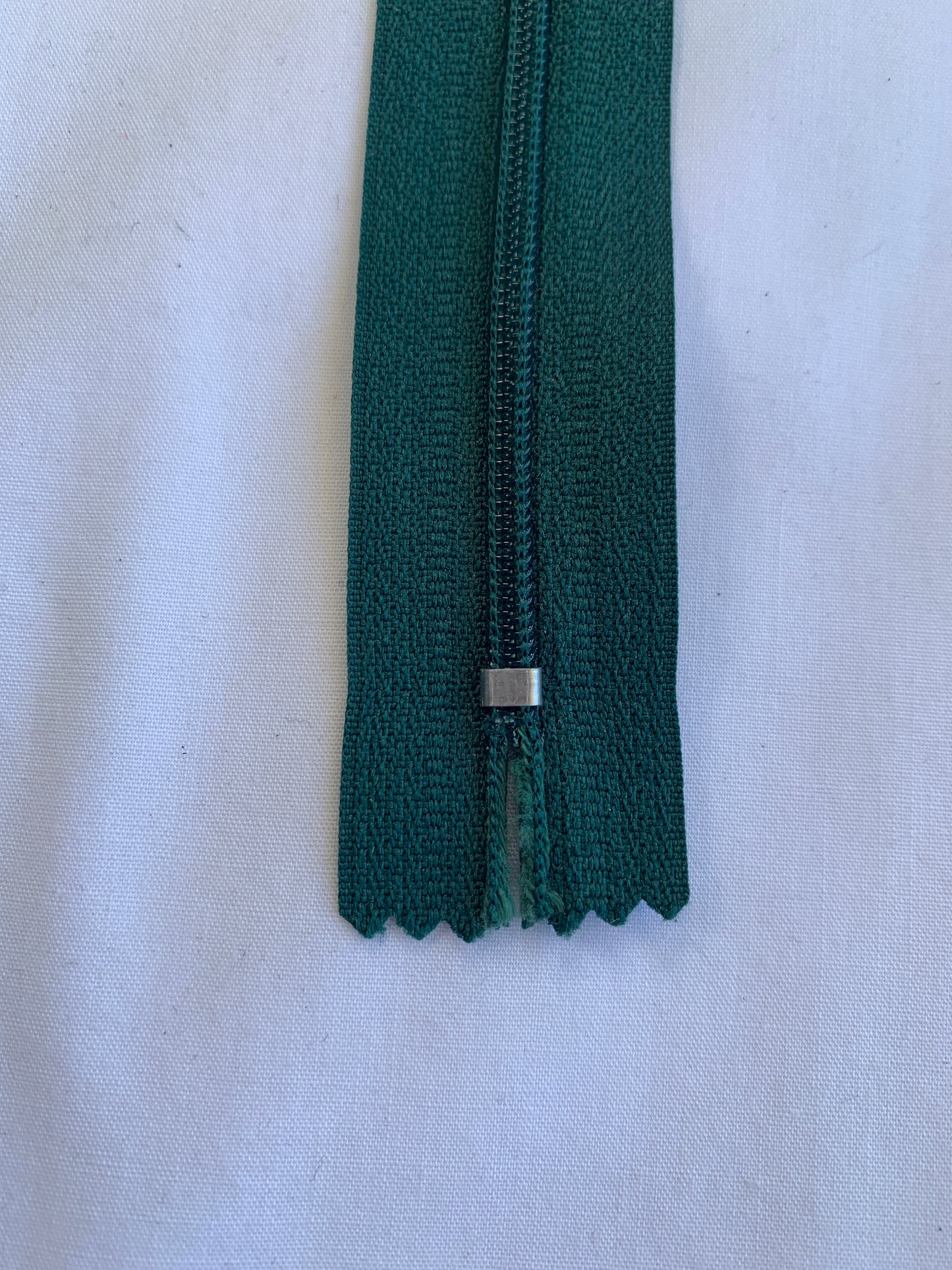 20 Inch Non-Separating Zipper, Pine Green Color, Molded Plastic, New