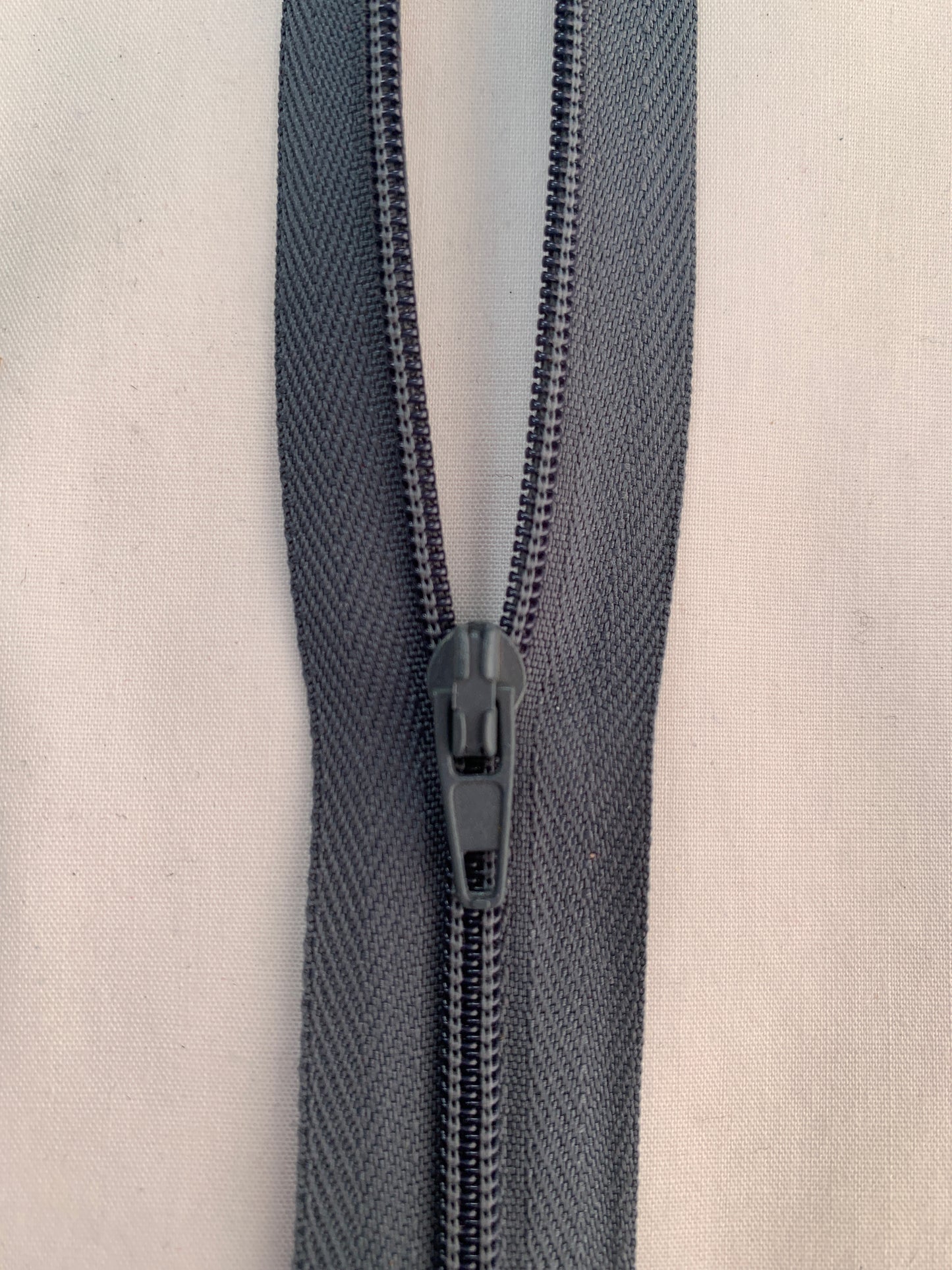 20 Inch Non-Separating Zipper, Medium Gray Color, Molded Plastic, New