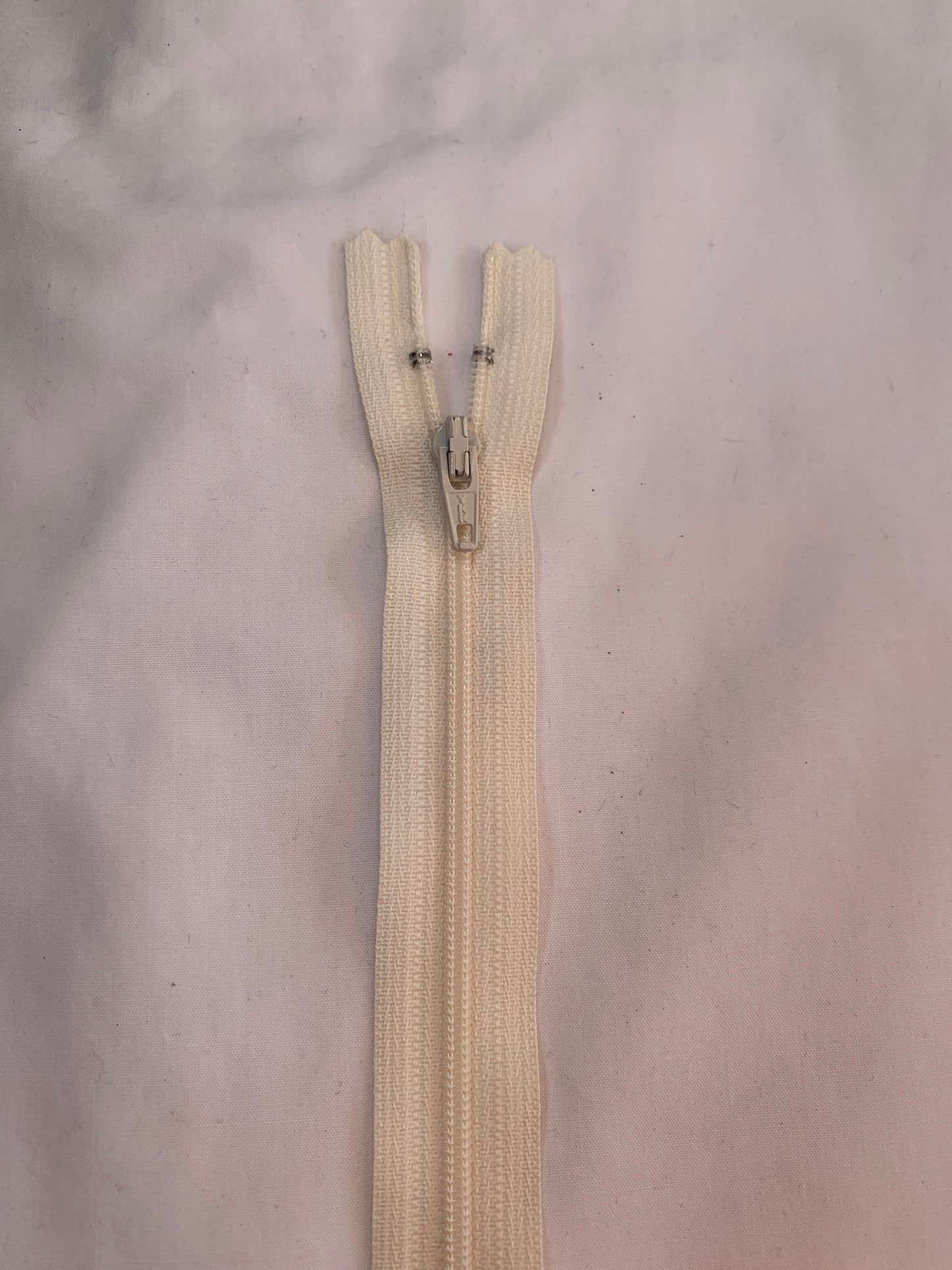 20 Inch Non-Separating Zipper, Creamy Beige Color, Molded Plastic, New