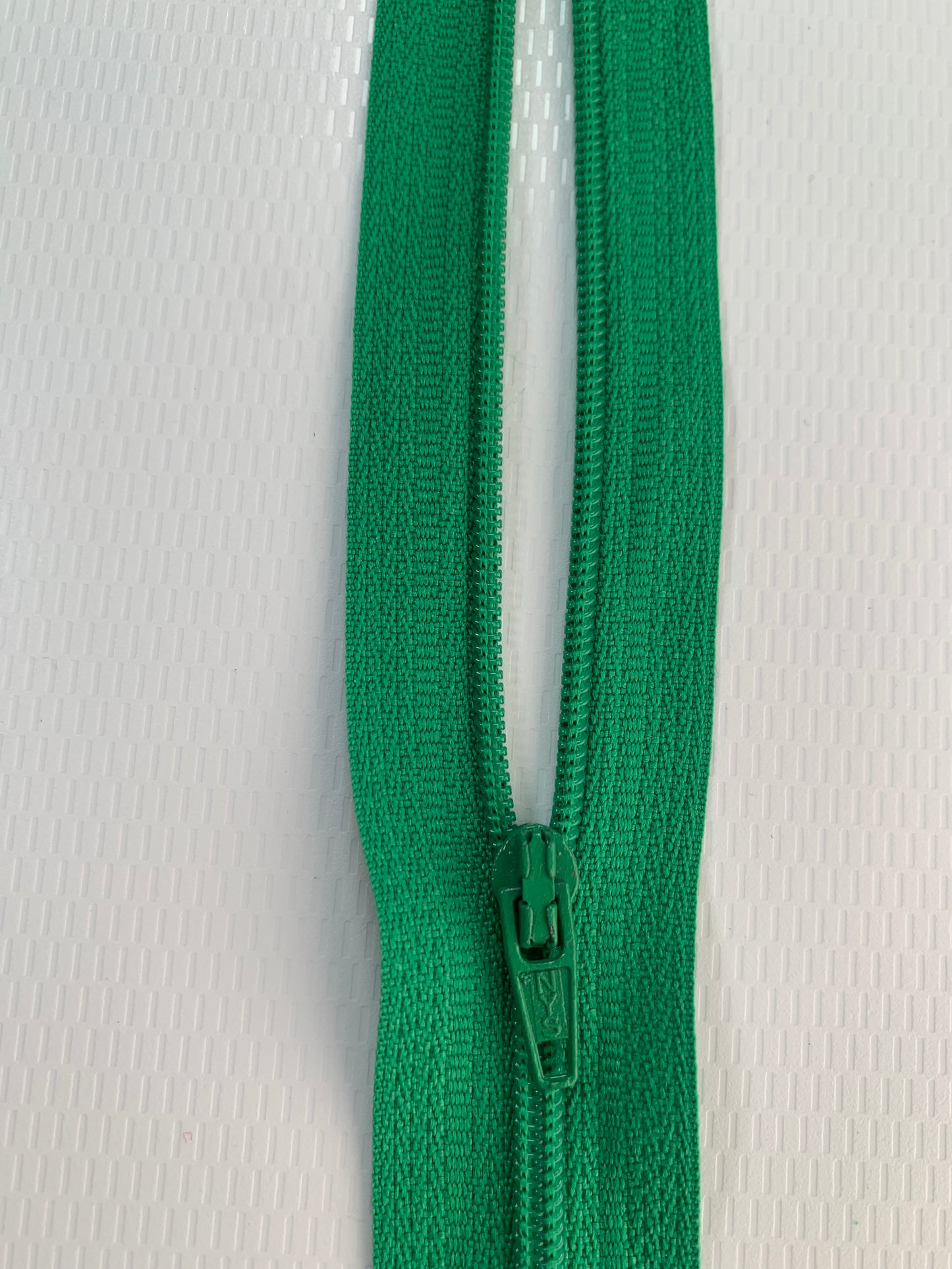 9 Inch Non-Separating Zipper, Go Green, Molded Plastic, New