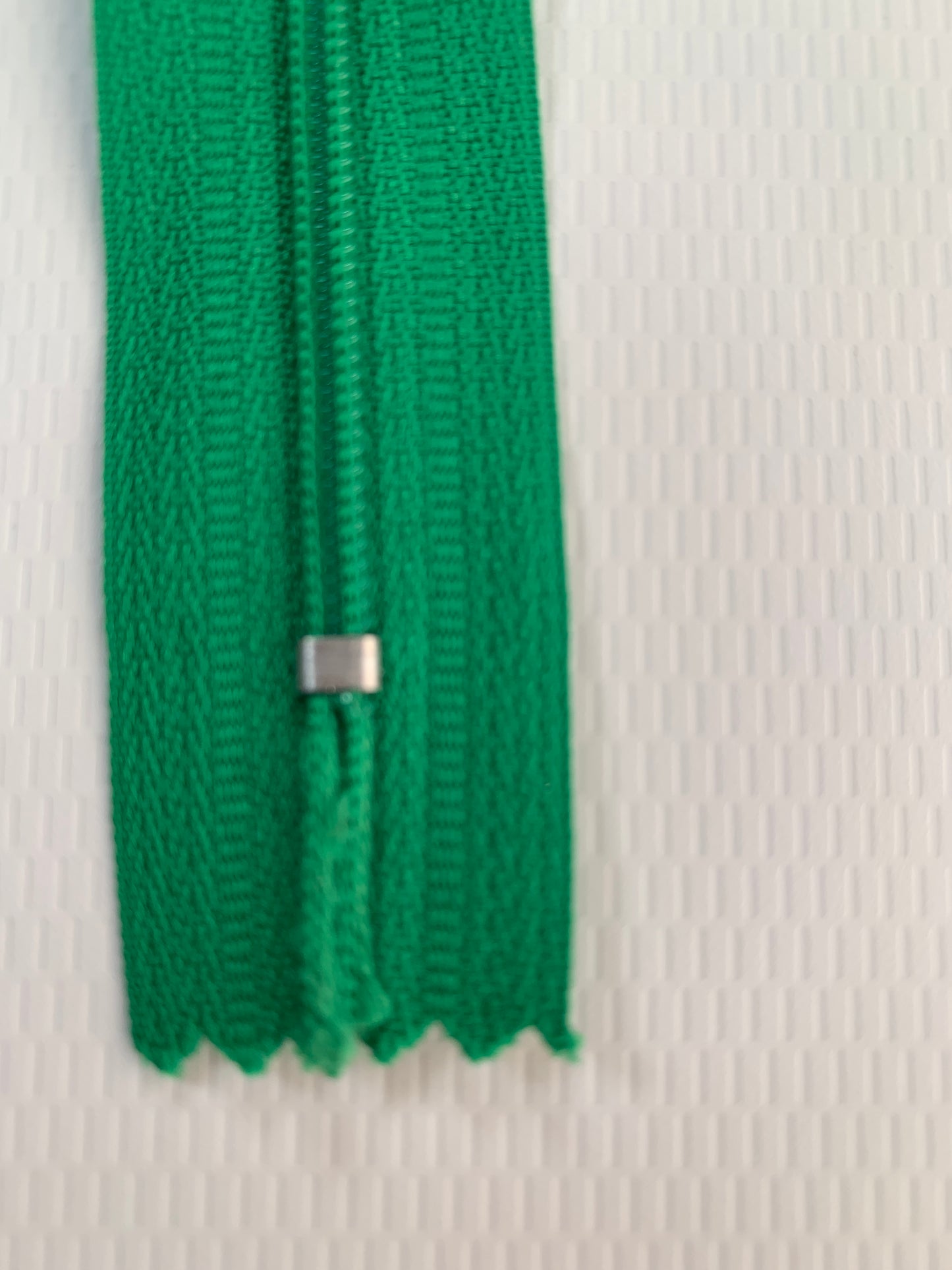 9 Inch Non-Separating Zipper, Go Green, Molded Plastic, New