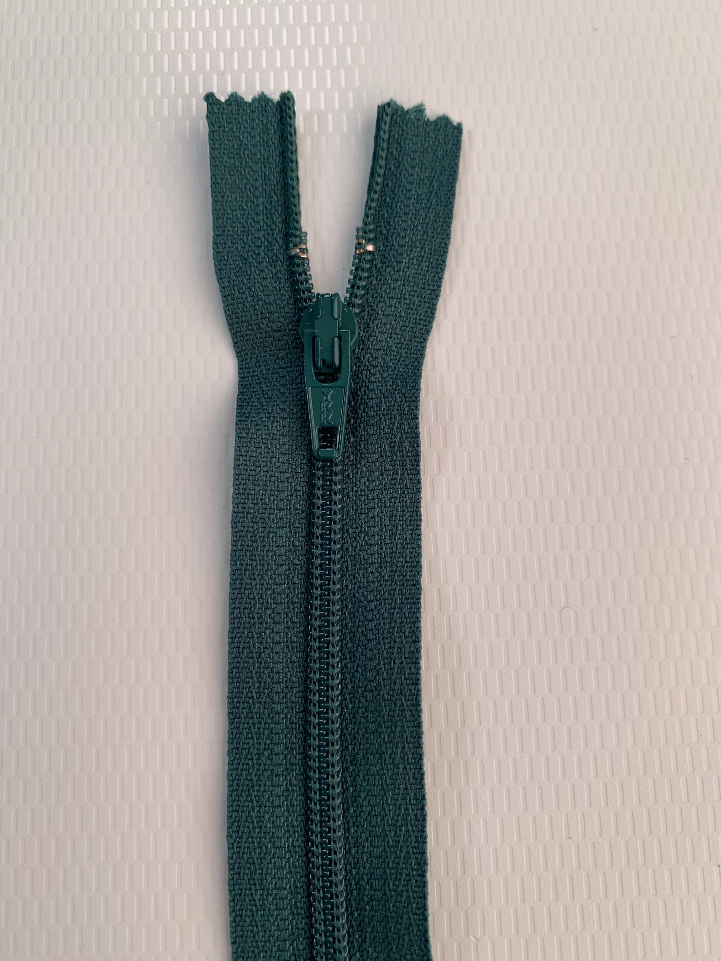 7 Inch Non-Separating Zipper, Light Gray, Molded Plastic, New