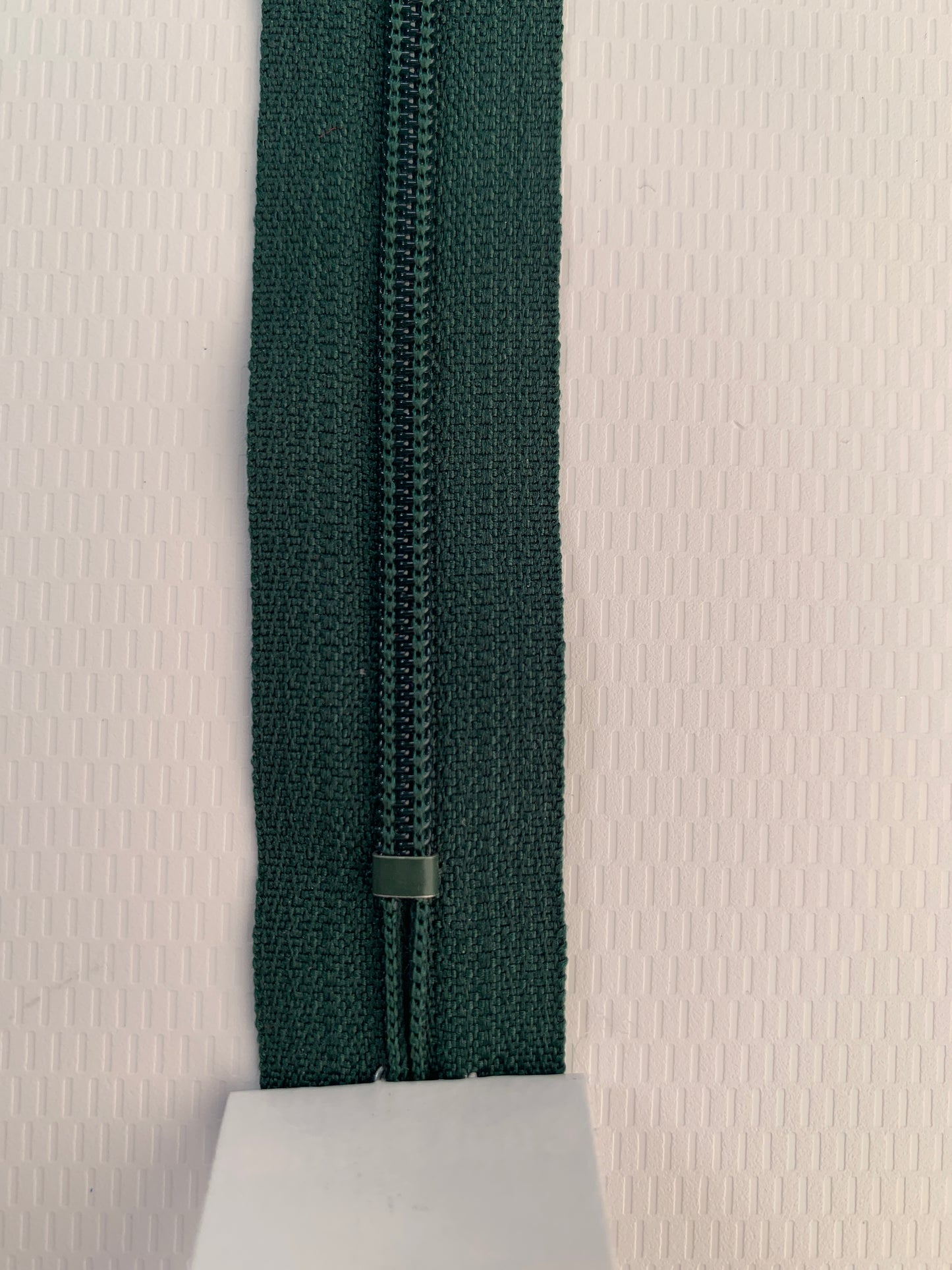 7 Inch Non-Separating Zipper, Grass Green, Molded Plastic, New