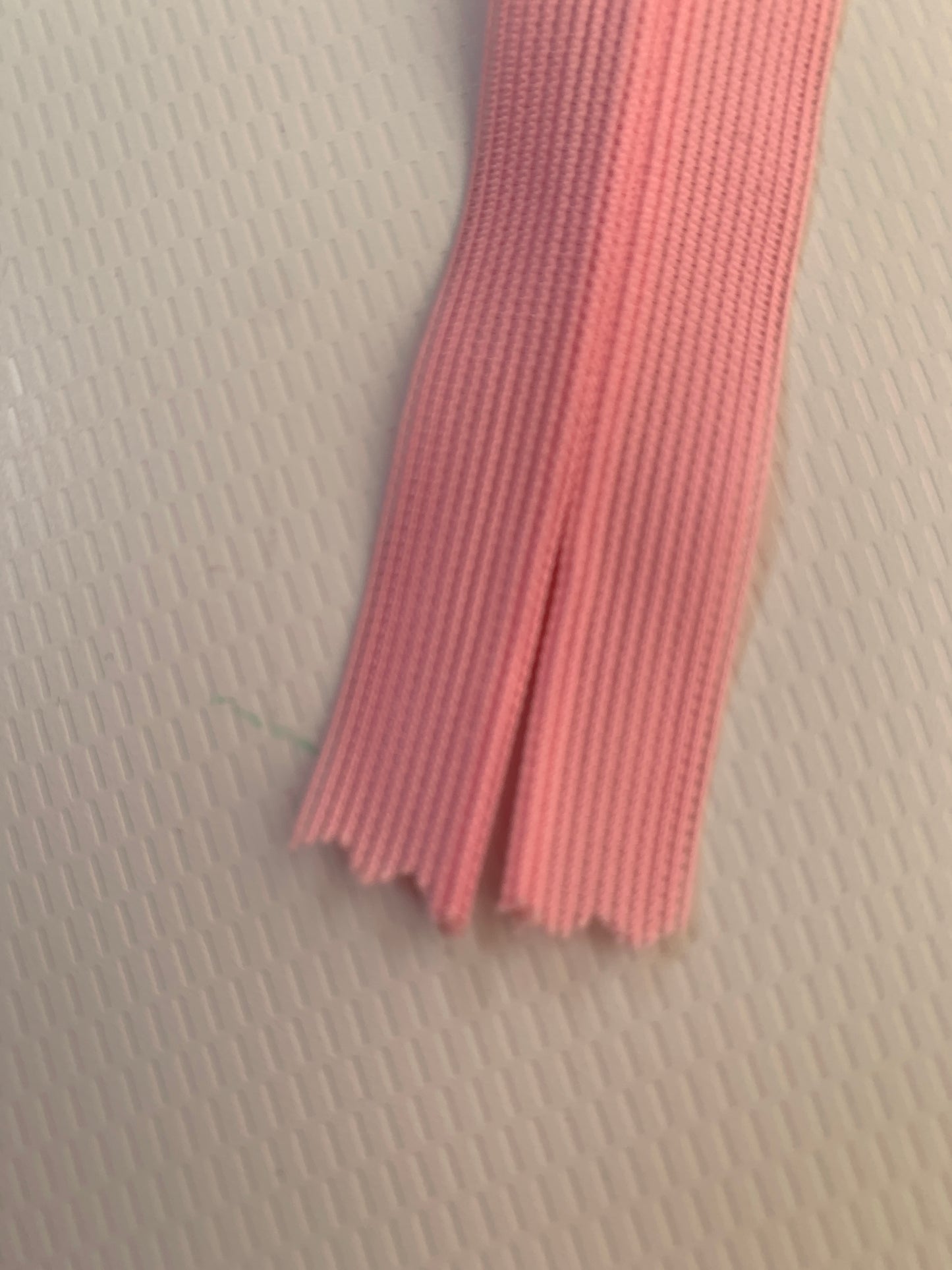 22 Inch Invisible Non-Separating Pink Plastic Zipper