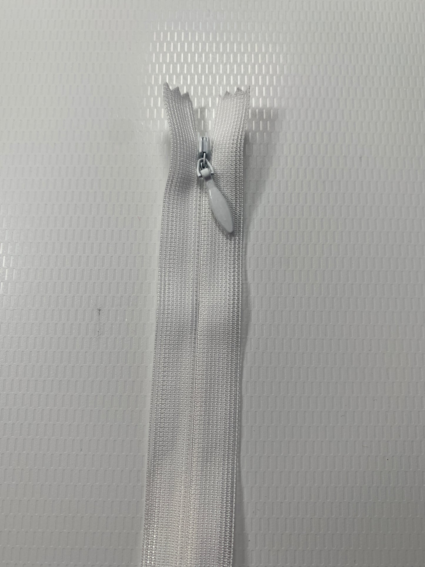 8 Inch Invisible Non-Separating, White, Plastic Zipper