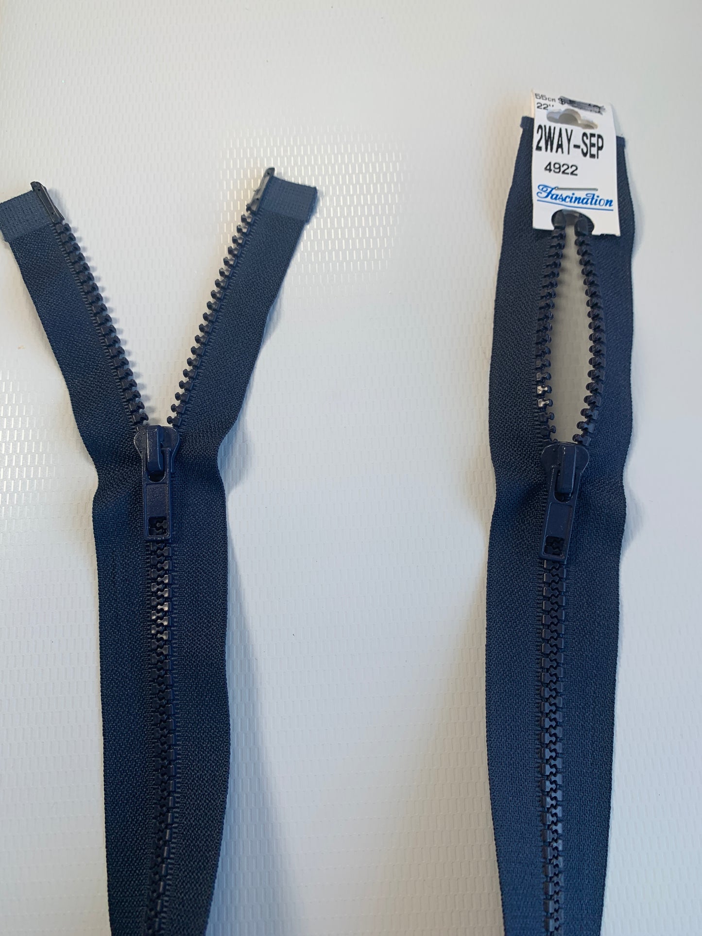 22 Inch Two-Way Plastic Molded Zipper, Navy Blue