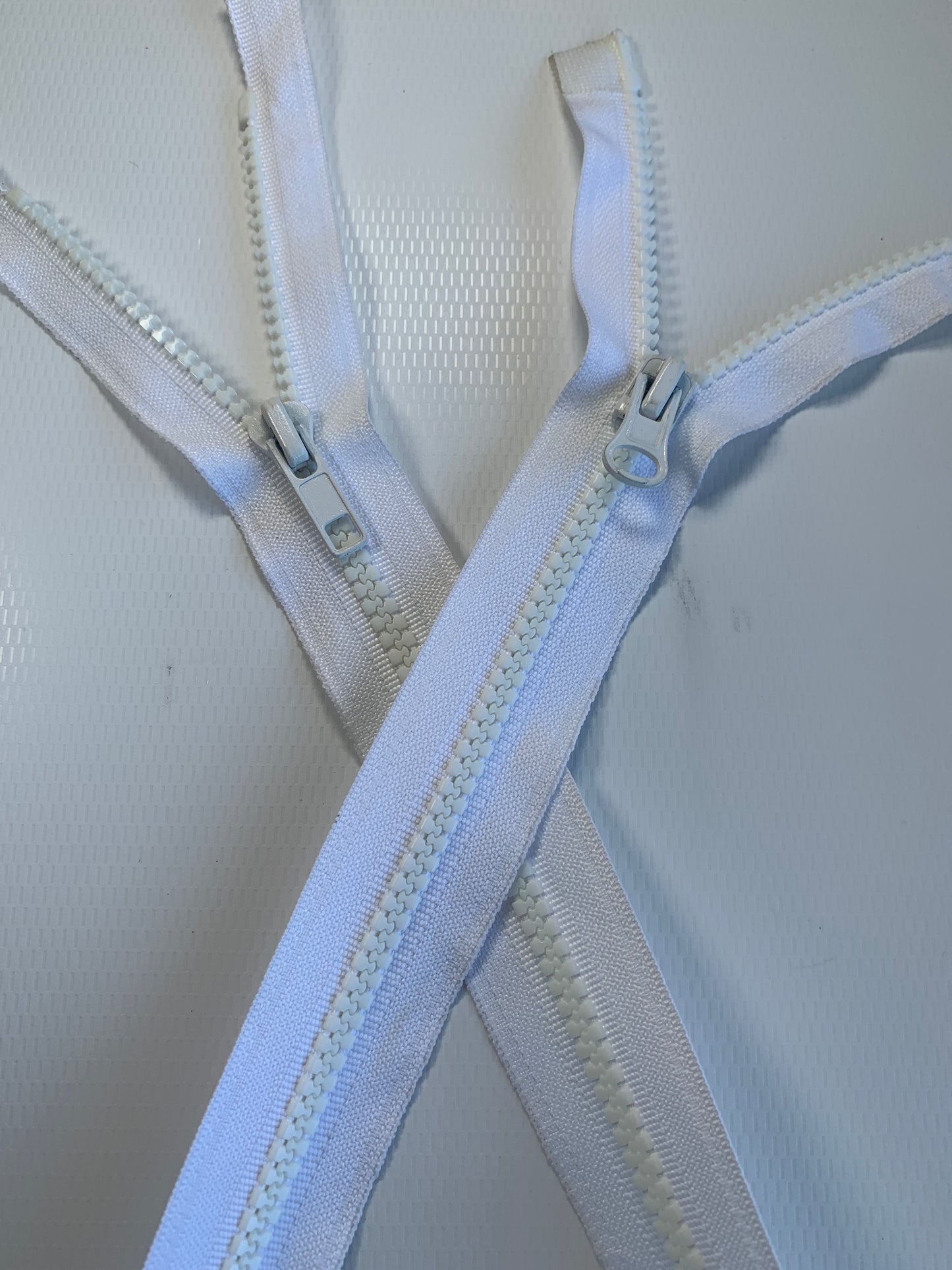 35 Inch Two-Way Plastic Molded Zipper, White