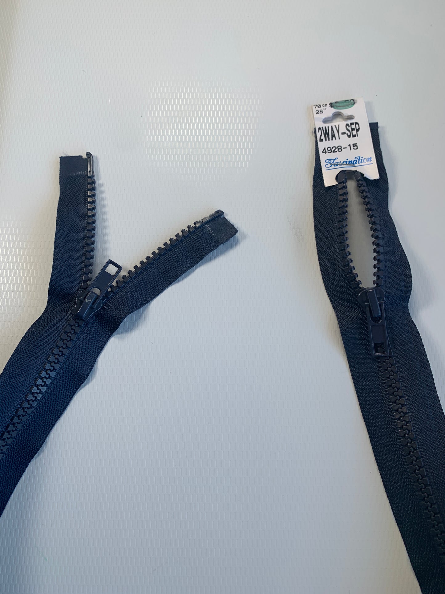 28 Inch Two-Way Plastic Molded Zipper, Navy Blue