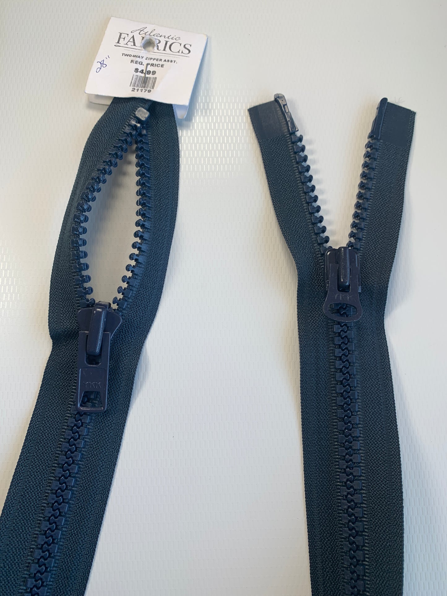 28 Inch Two-Way Plastic Molded Zipper, Navy Blue