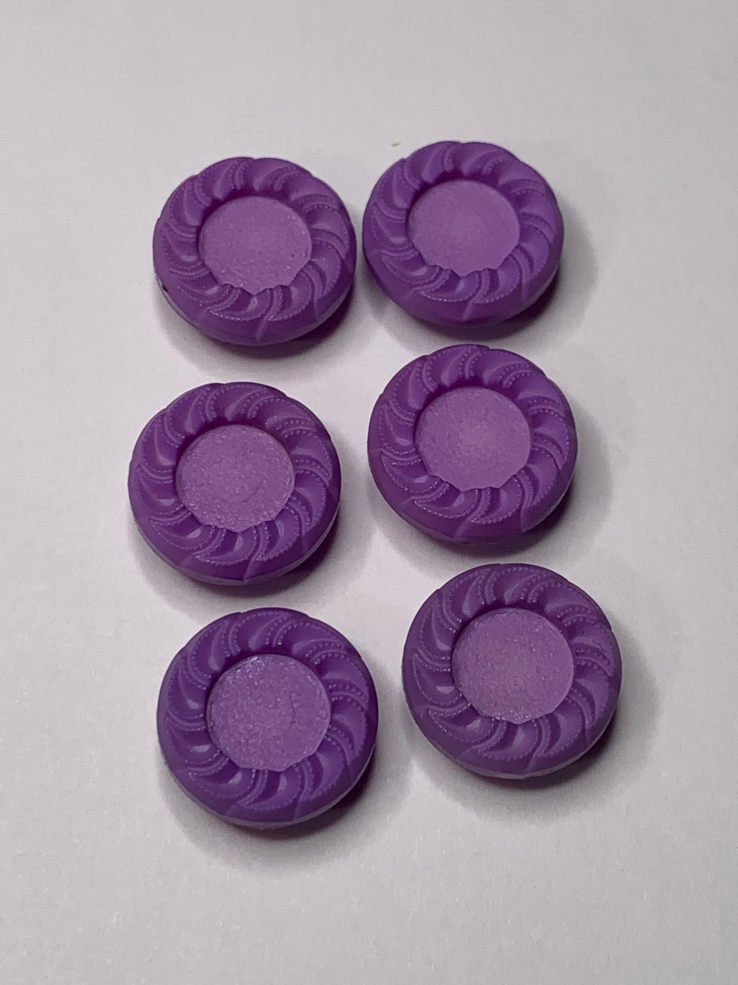 Vintage 6  Round Plastic Buttons, Shank, Medium Purple, 1.2 cm, New/Old Stock