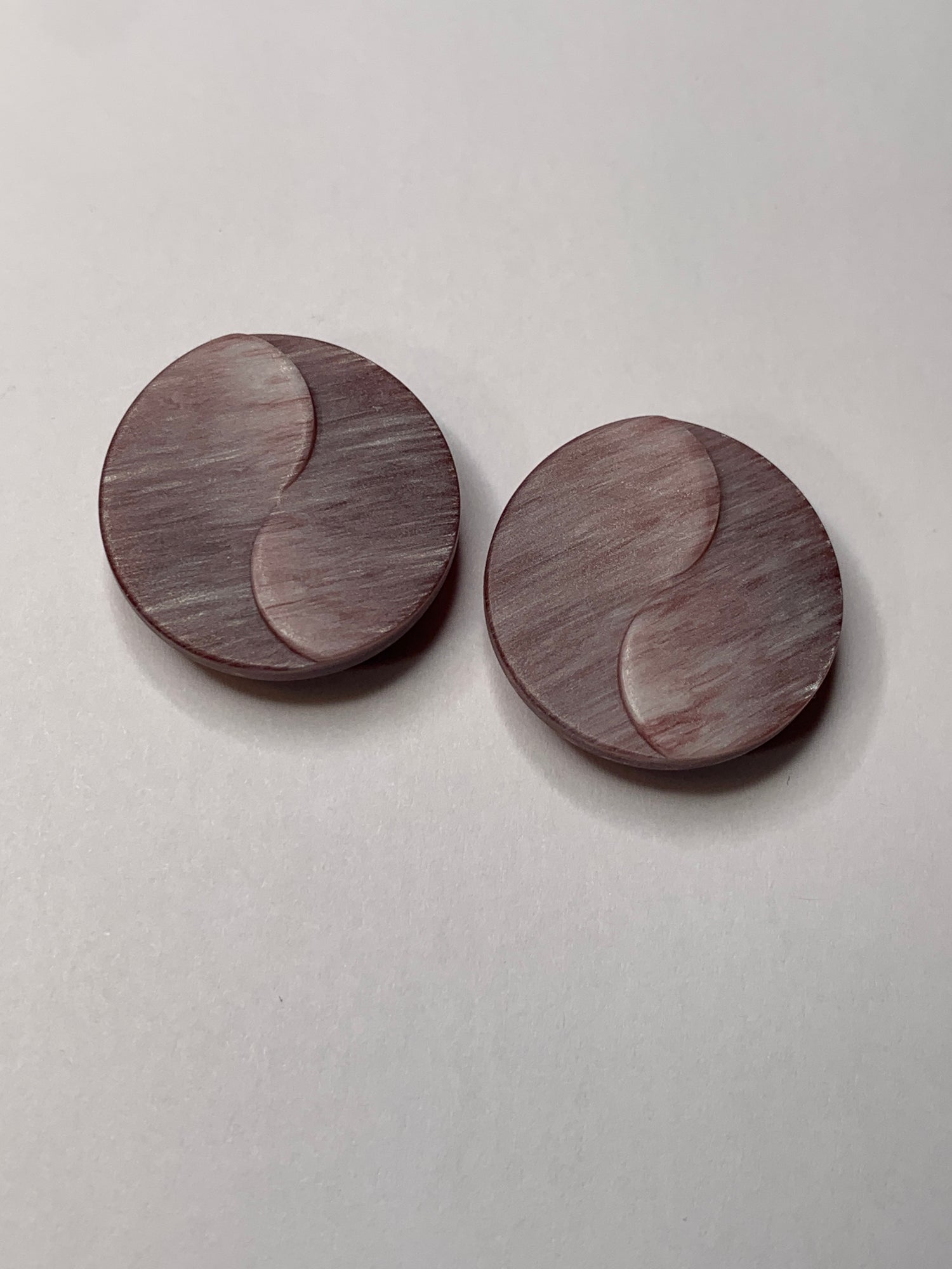 Vintage 2  Round Plastic Buttons, Shank, Medium Purple, 2.0 cm, New/Old Stock