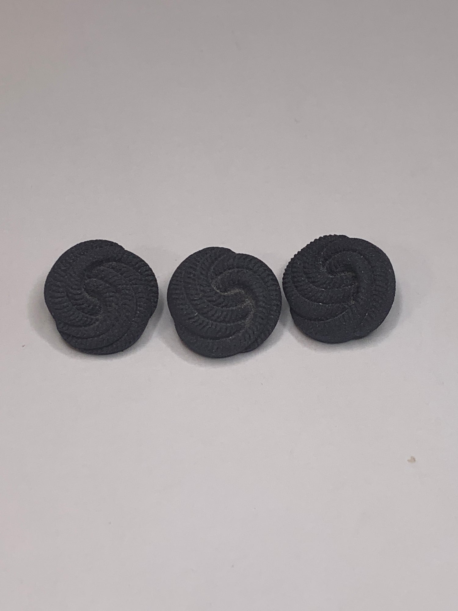 Vintage 3 Round Plastic Buttons, Swirl Design, Shank, Dark Blue, 1.5 cm, New/Old Stock