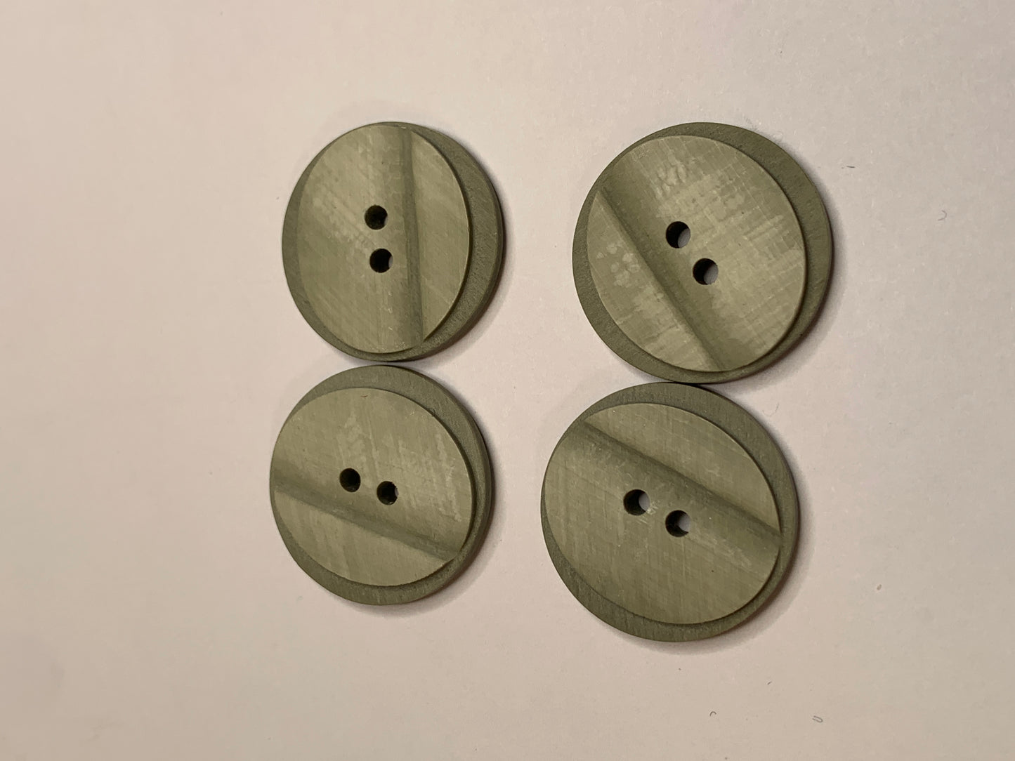 Vintage 4 Round Plastic Buttons, 2 Holes, Green, 2.0 cm, New/Old Stock