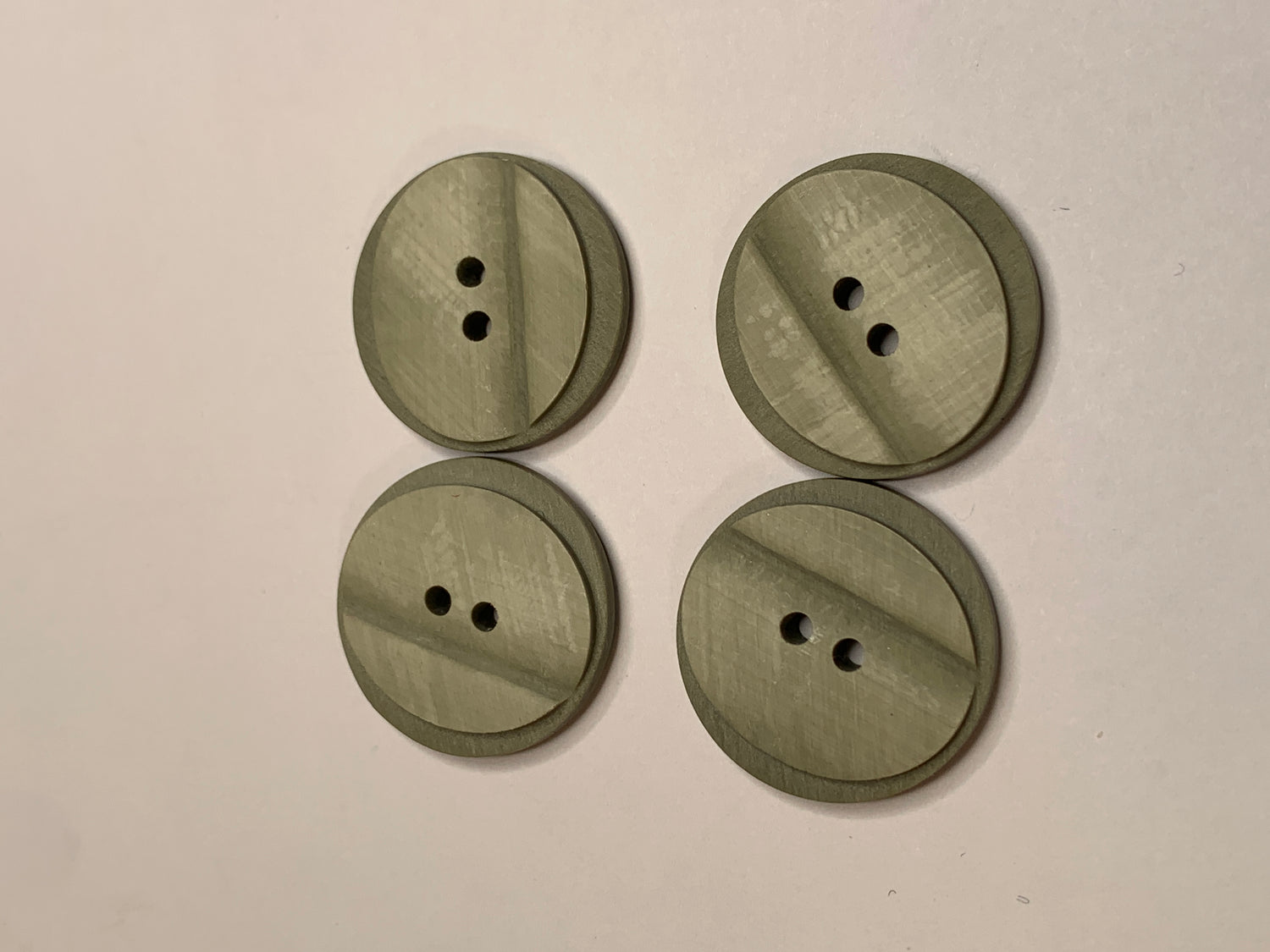 Vintage 4 Round Plastic Buttons, 2 Holes, Green, 2.0 cm, New/Old Stock