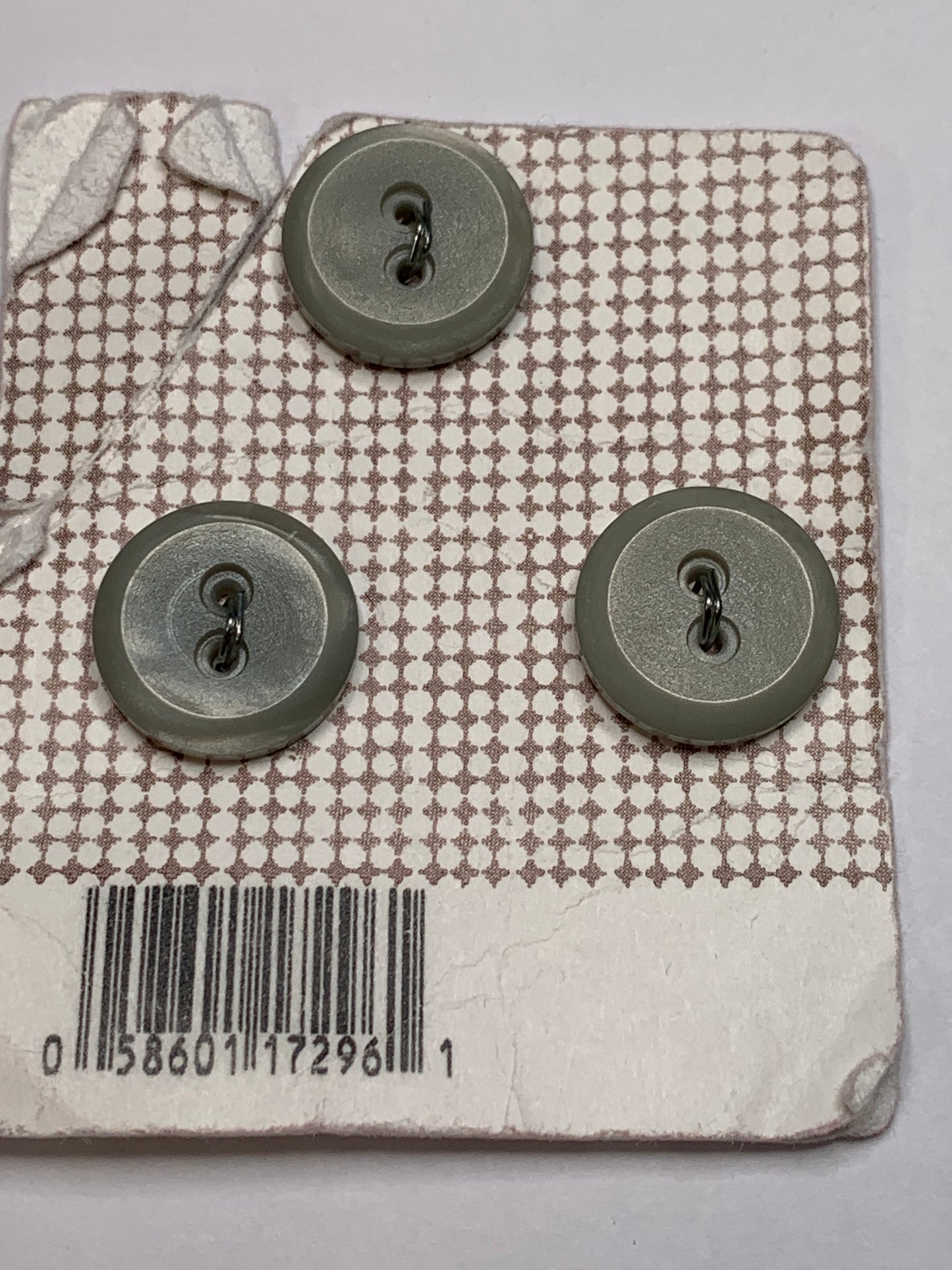 Vintage 3 Round Plastic Buttons, 2 Holes, Green, 1.5 cm, New/Old Stock