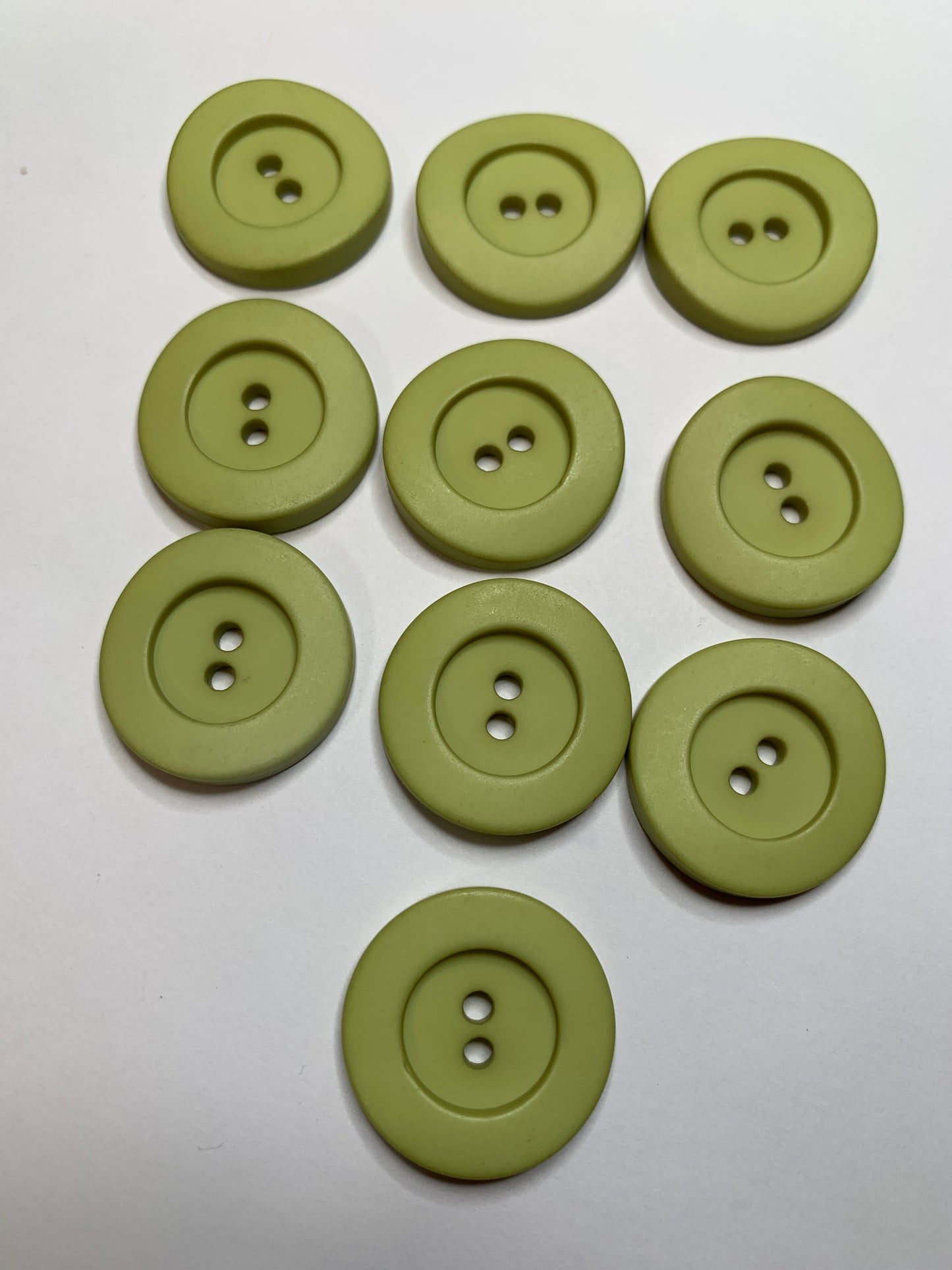 Vintage 10 Round Plastic Buttons, 2 Holes, Green, 2.0 cm, New/Old Stock
