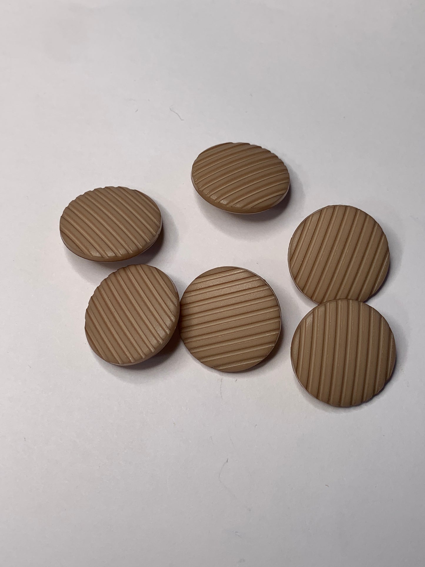 Vintage 6 Round Plastic Buttons, Shank, Brown, 2.0 cm, New/Old Stock