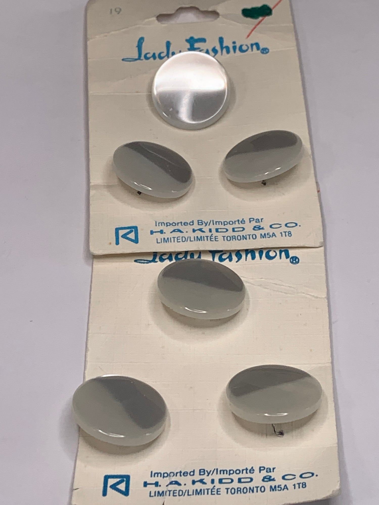 Vintage 6 Round Plastic Buttons, Shank, White, 2.0 cm, New/Old Stock