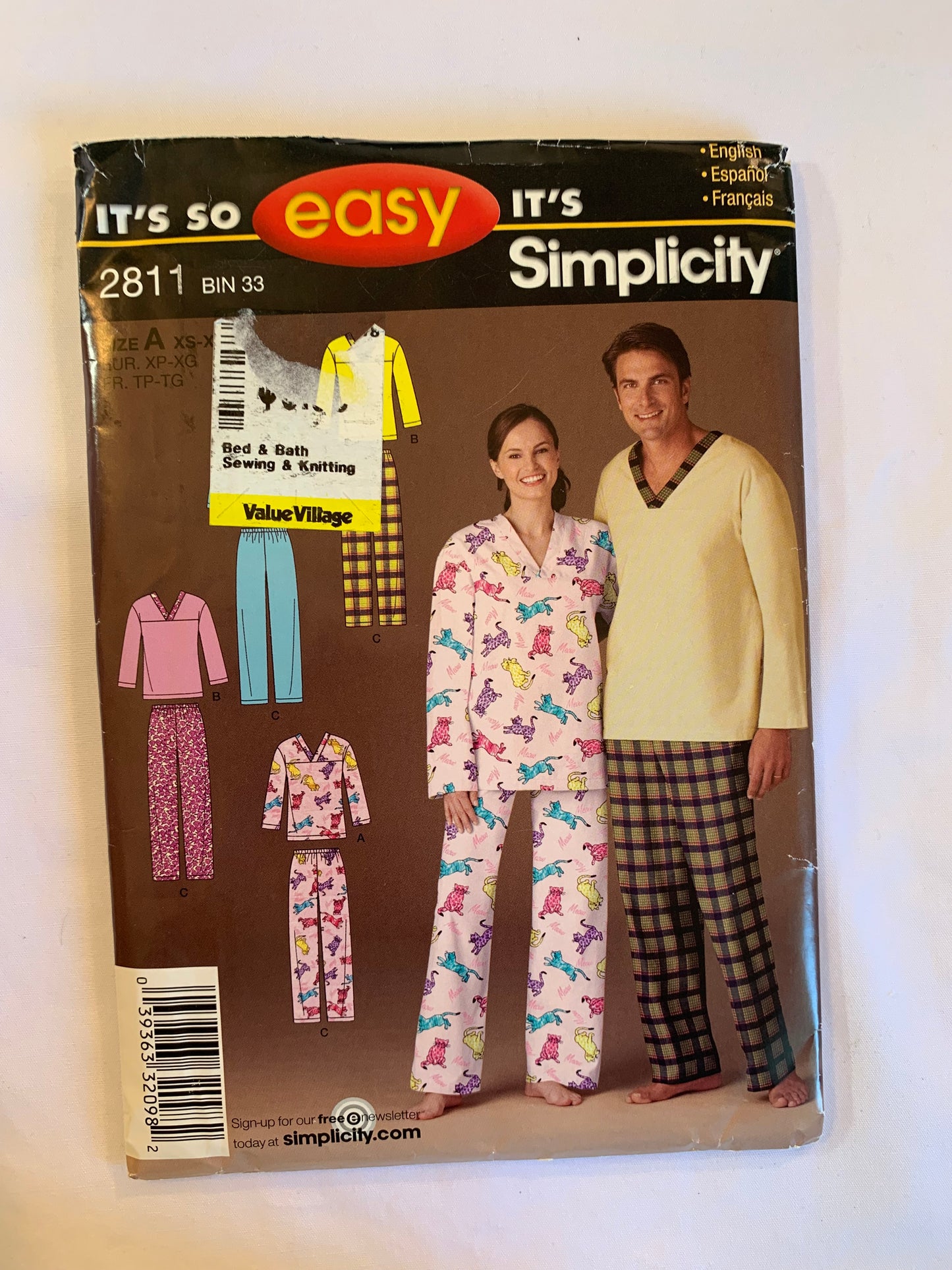 Simplicity Sewing Pattern 2811 Misses'/Men's/Teens' Sleepwear, Pajamas, Top, Pants, Elastic Waist, Pullover, V Neck, Long Sleeves, Size 30-48, Uncut, 2008