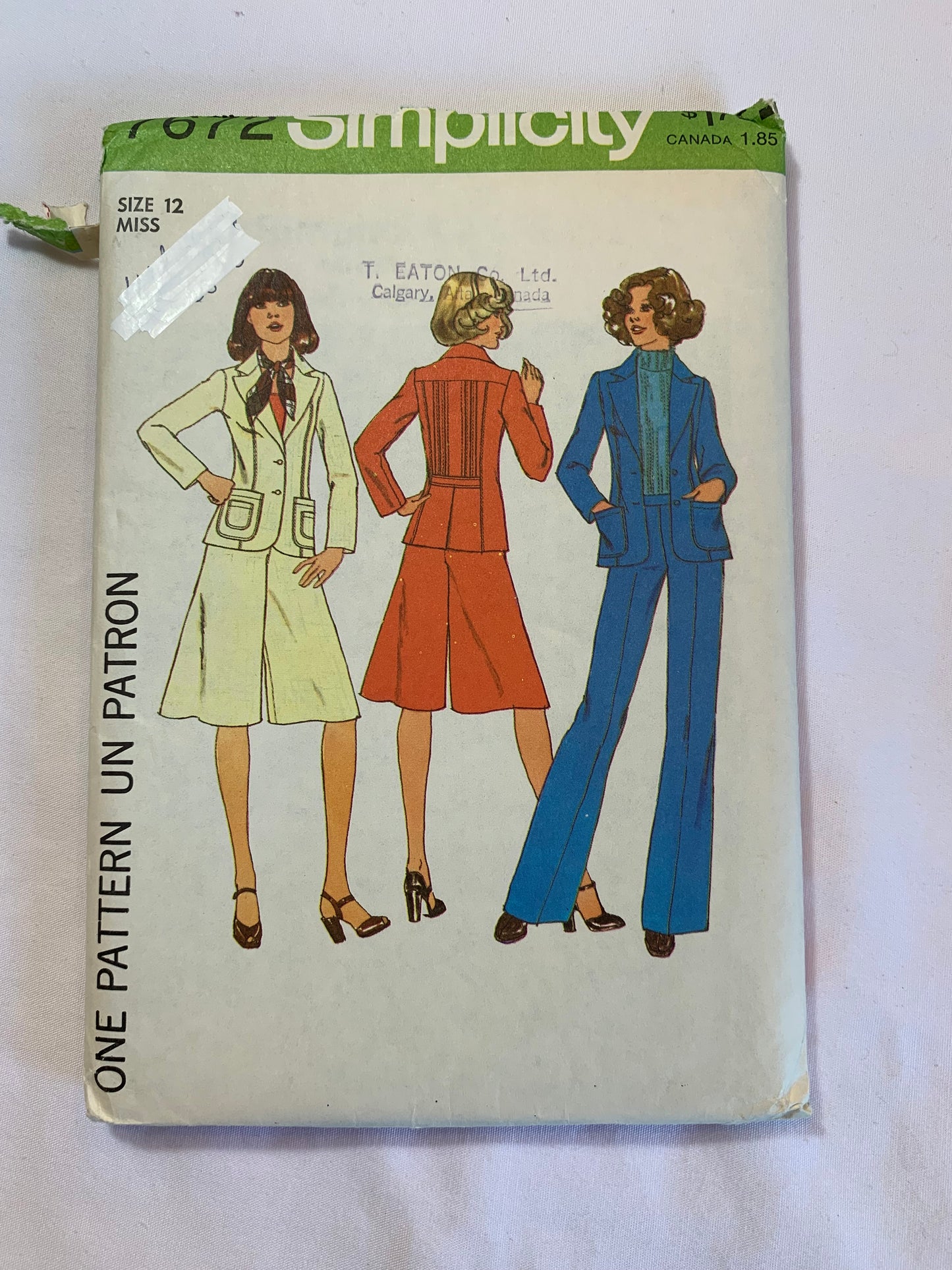 Simplicity Sewing Pattern 7672 Misses' Unlined Jacket, Pantskirt Pants, Zipper Back, Button Front, Princess Seams, Collar, Long Sleeves, Size 12, Cut, Vintage 1976