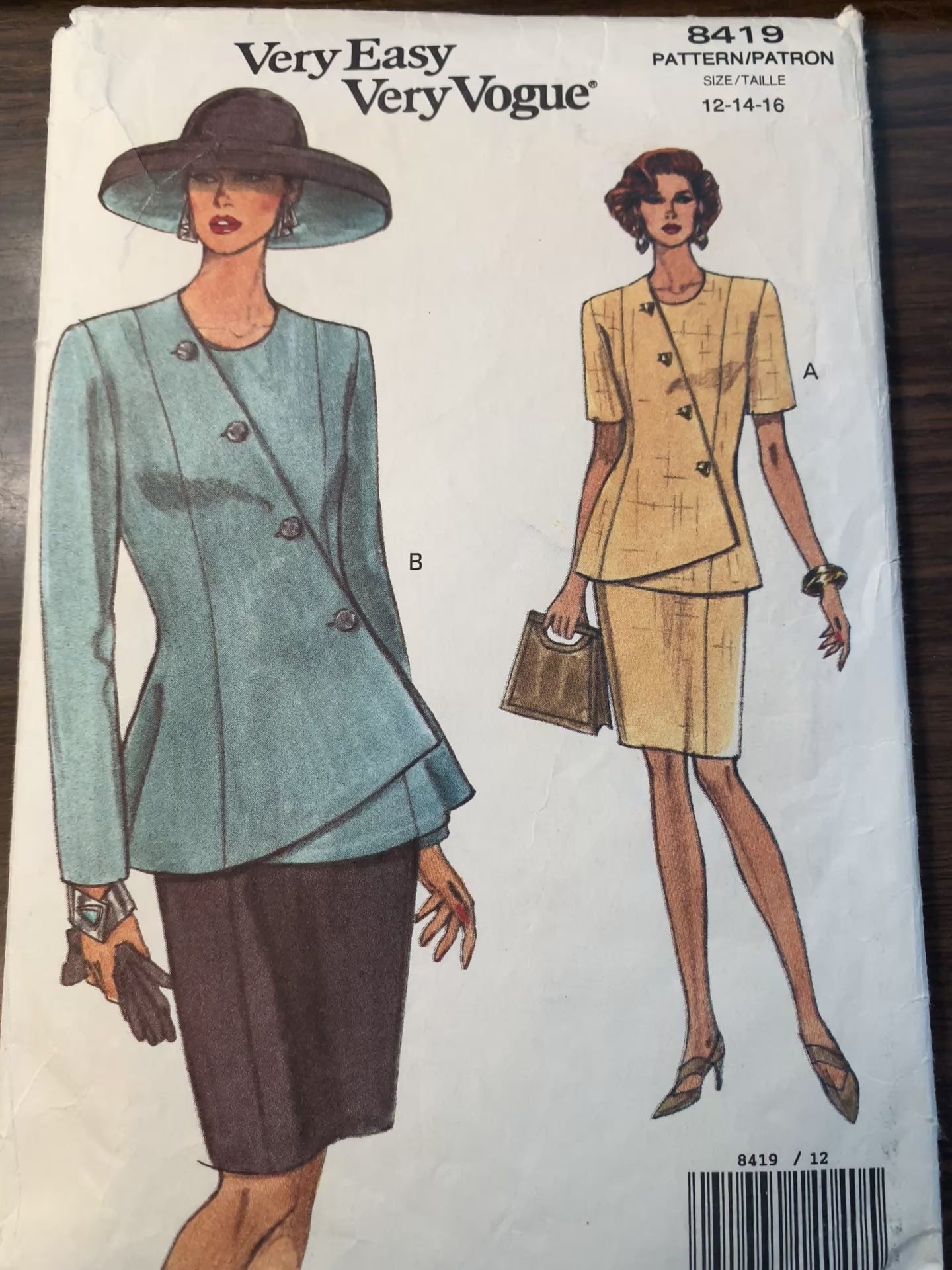 Vogue Sewing Pattern 8419 Misses' Fitted, Shoulder Pads, Princess Seams, Back Zipper, Size 12-16, Cut, Vintage 1992