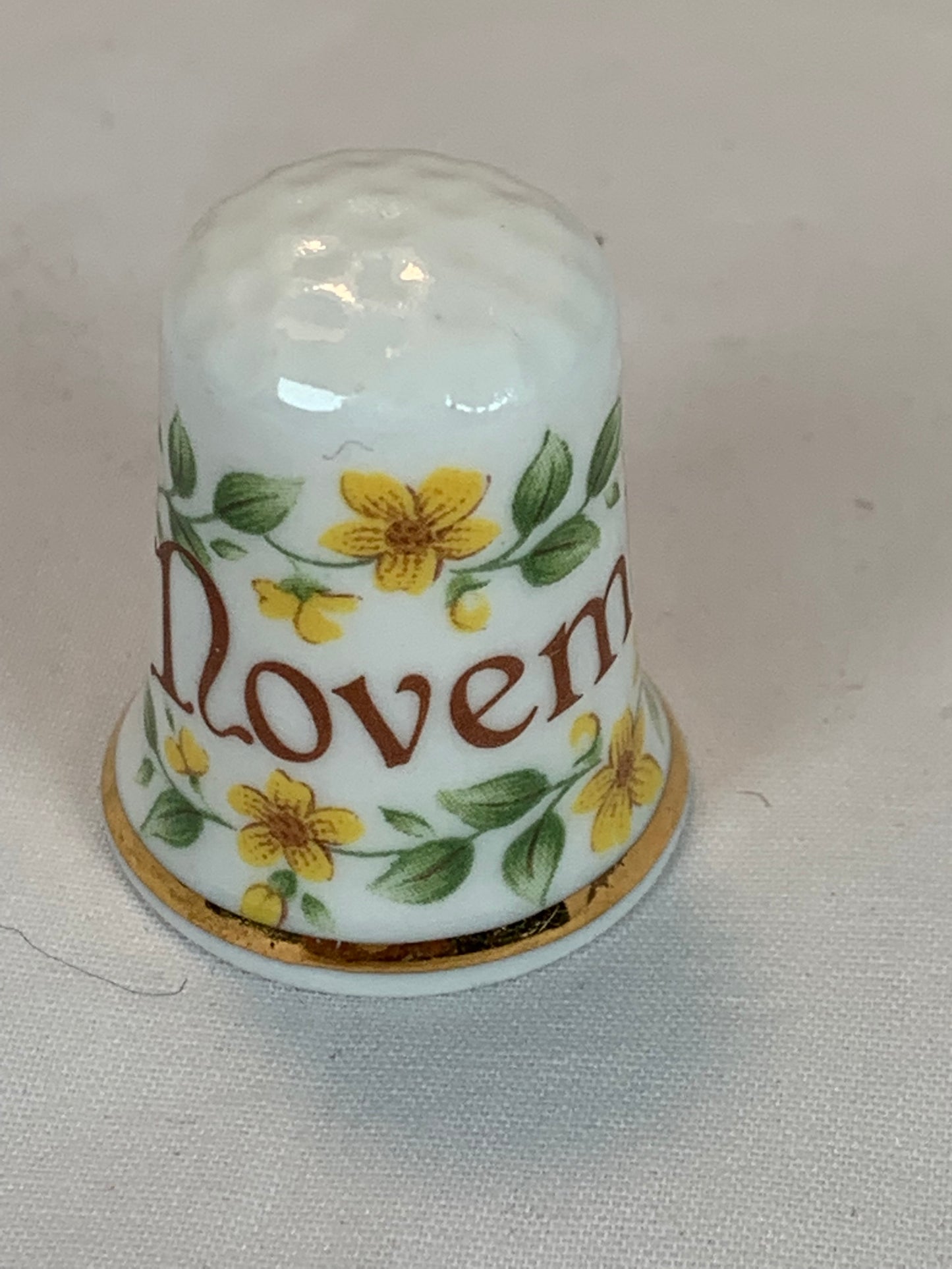 Thimble Souvenir, Gift, November, Yellow, Green, Porcelain, Sewing, Gold Trim, Bone China