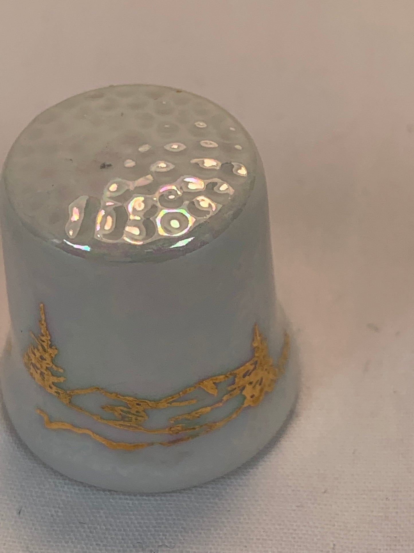 Thimble Souvenir, Gift, Merry Christmas 1987, Porcelain, Sewing, Gold Trim