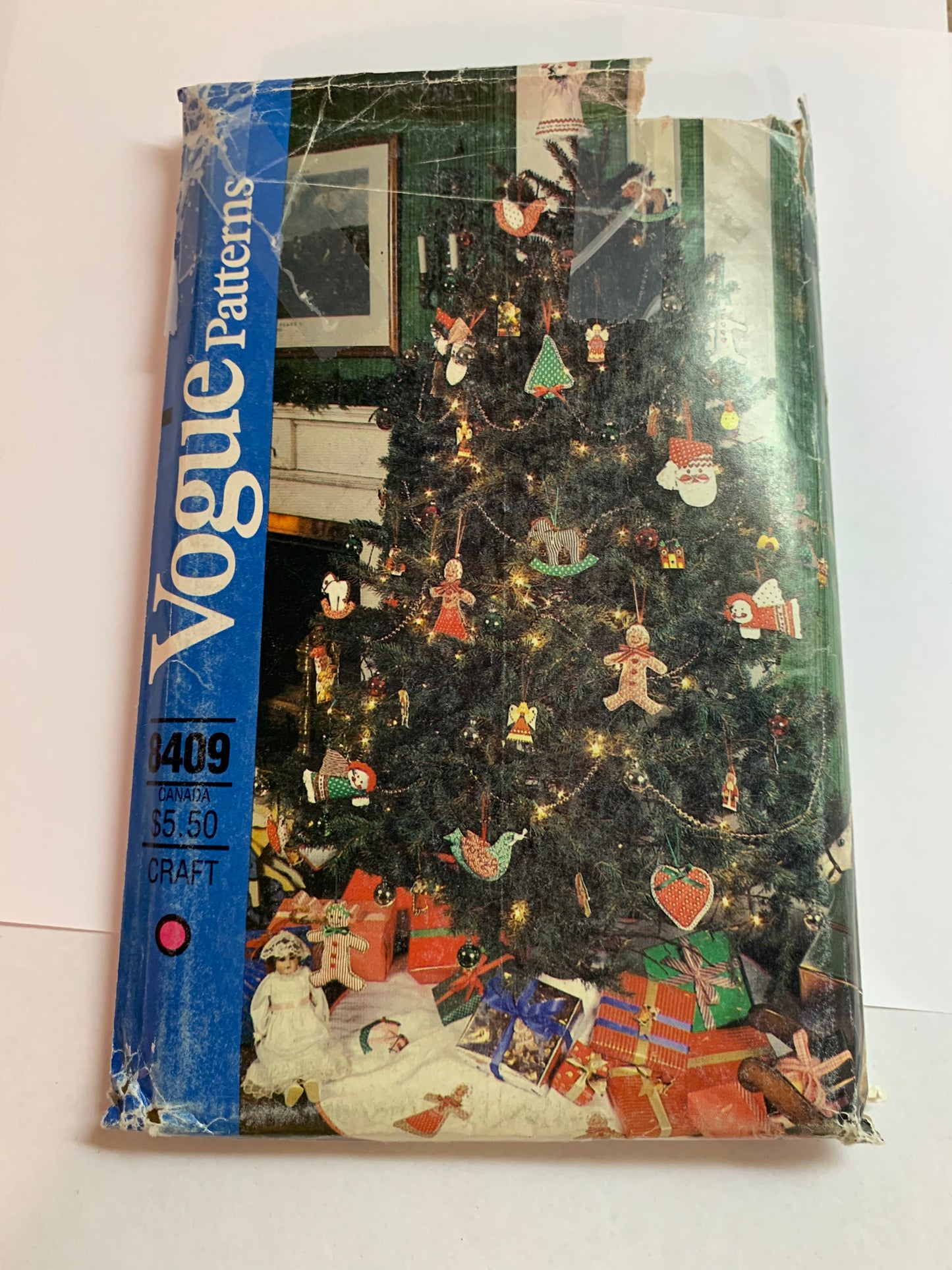 Vogue Sewing Pattern 8409 Crafts, Angel, Stocking, 8 Variations of Ornaments, Tree Skirt, Uncut, Vintage 1992