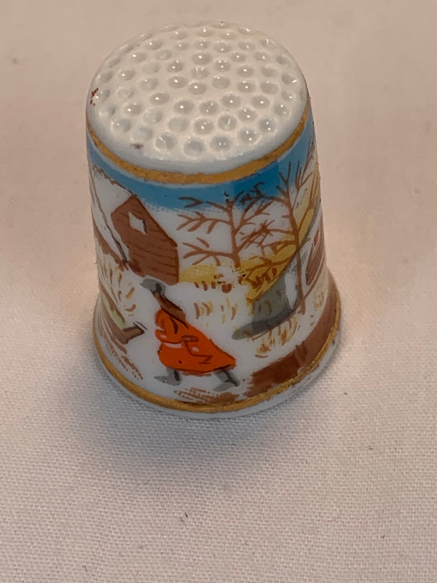 Thimble Souvenir, Gift, Country Scene, Farm House, Porcelain, Sewing, Gold Trim