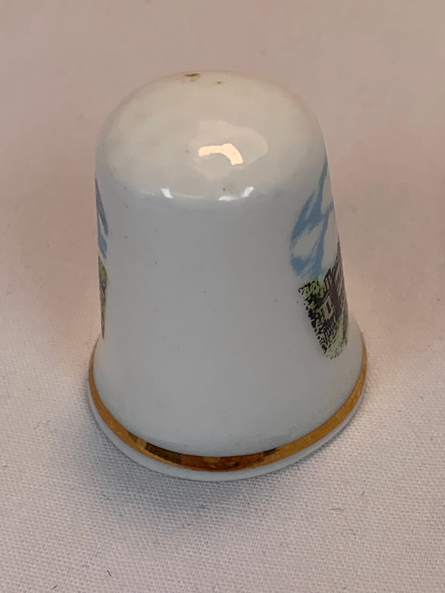 Thimble Souvenir, Gift, Haddo House, Scotland, Porcelain, Sewing, Gold Trim, Bone China