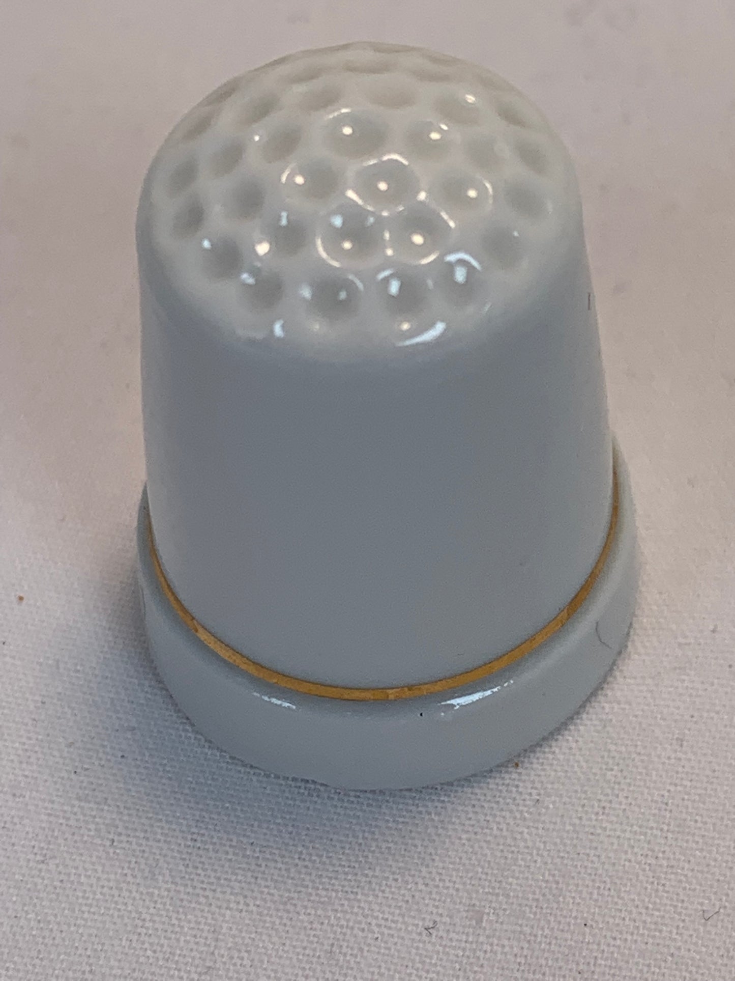Thimble Souvenir, Gift, Brown Bird Yellow Chest, Porcelain, Sewing, Gold Trim
