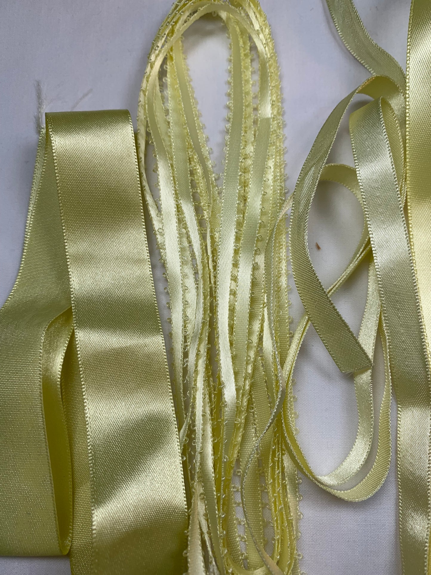6 Varieties of Yellow Ribbon, Scrapbooking, Doll Clothes, Junk Journals, Crafts, Hobbies, Photos. Card-Making, Baby Clothes, Sewing