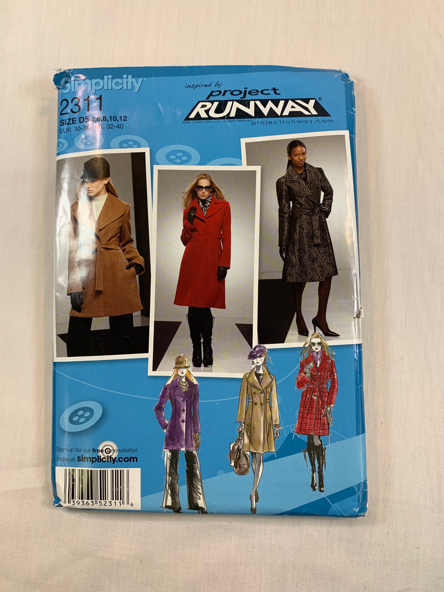 Simplicity Sewing Pattern 2311 Project Runway, Misses'/Misses' Petite Coats, Two Lengths, Collar, Sleeve Variations, Belt, Size 4-12, Uncut, 2010