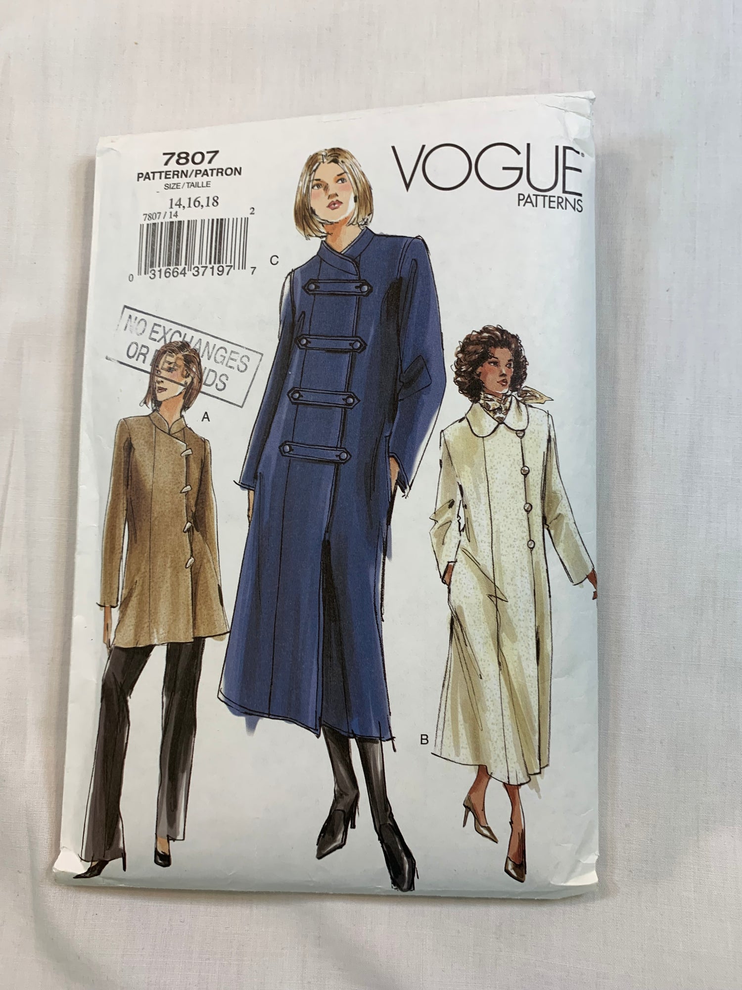 Vogue 7807, Misses'/Misses' Petite Coat, Size 14-18, Uncut