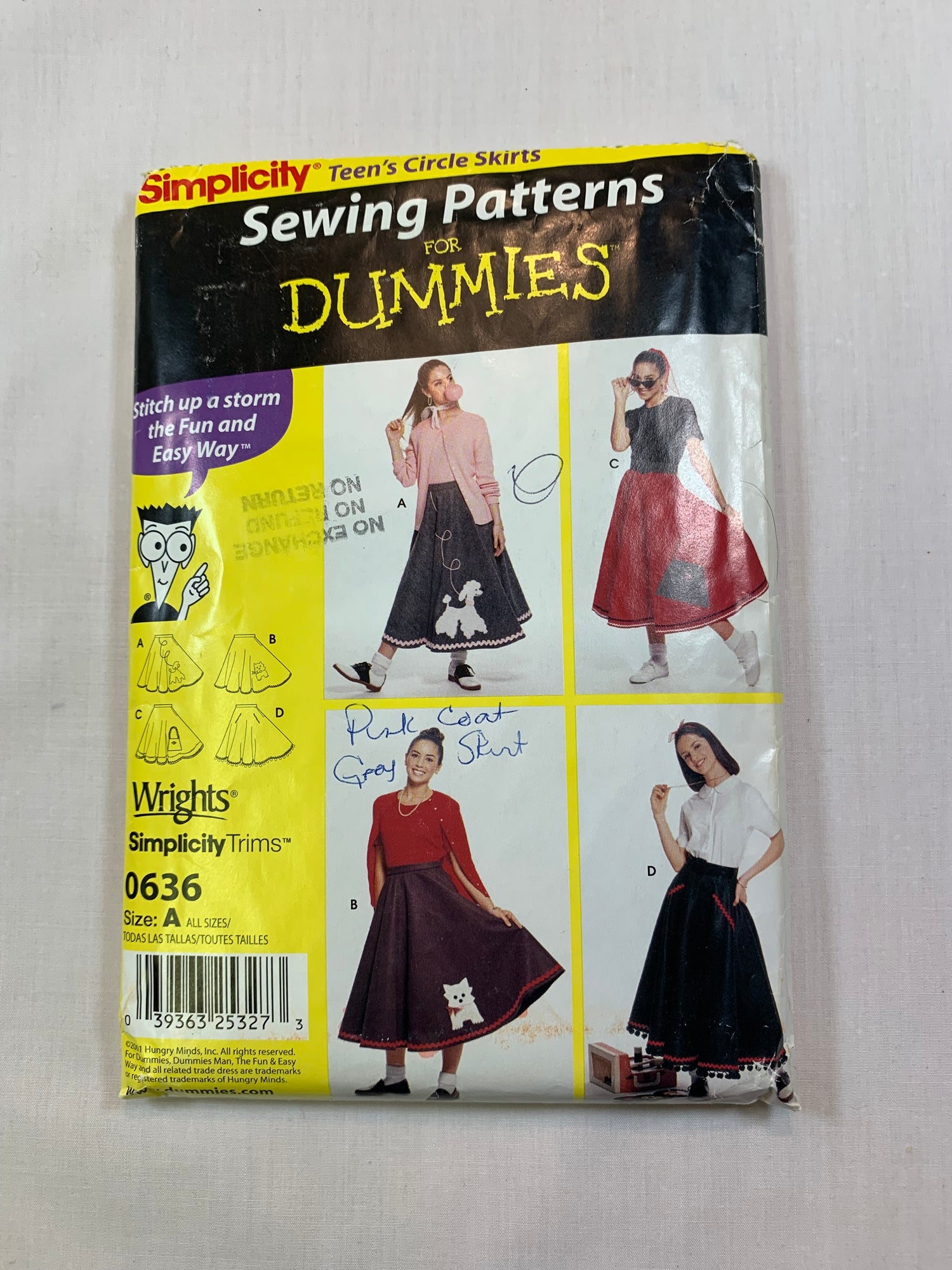 Simplicity Sewing Pattern 0636 For Dummies Misses' Circular Felt Poodle Skirt, 4 Variations, Size 23-37 Inch Waist, Uncut, 2001