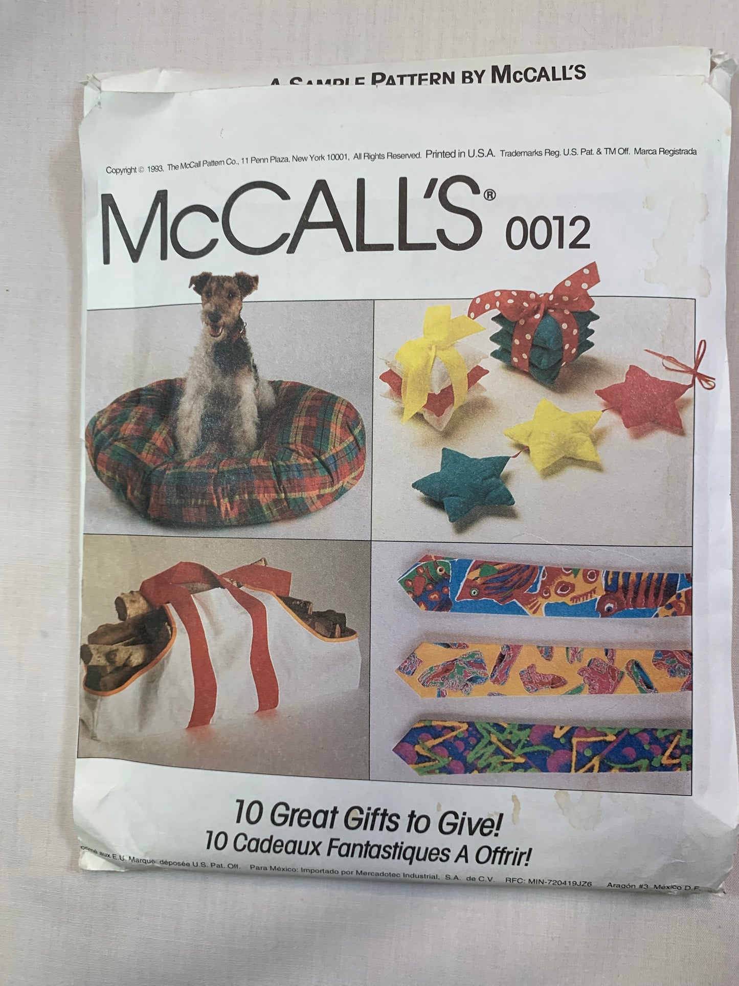 McCall's 0012 Crafts Aprons, Sachets, Dog Bed, Freshener, Cap, Oven Mitt, Tie,, Uncut, Vintage 1993